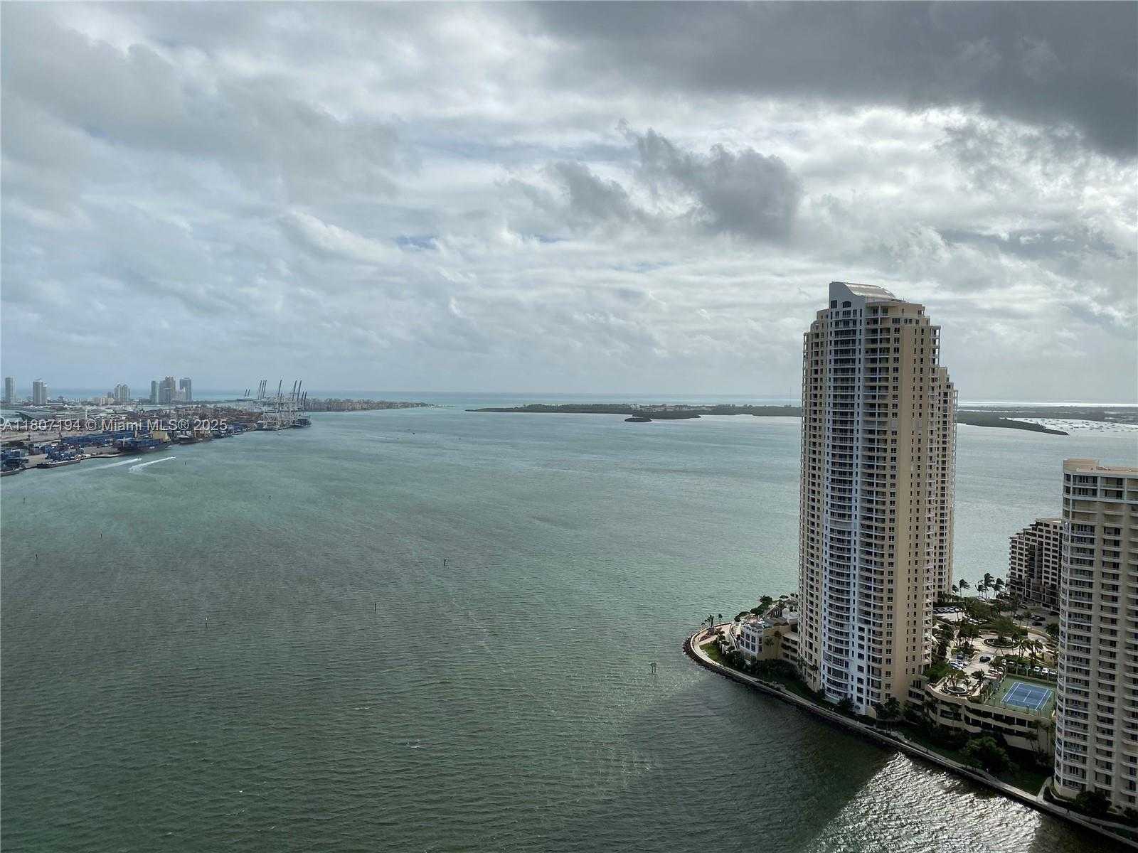 Small Image of 325 SOUTH BISCAYNE BLVD #3926, Miami Number 11