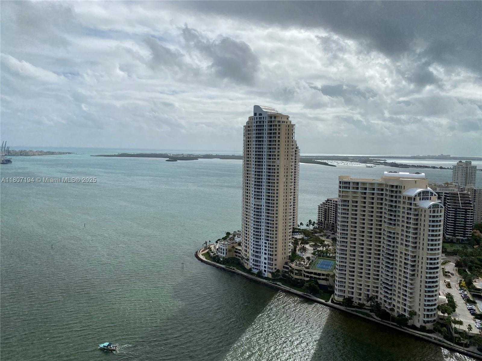 Small Image of 325 SOUTH BISCAYNE BLVD #3926, Miami Number 12