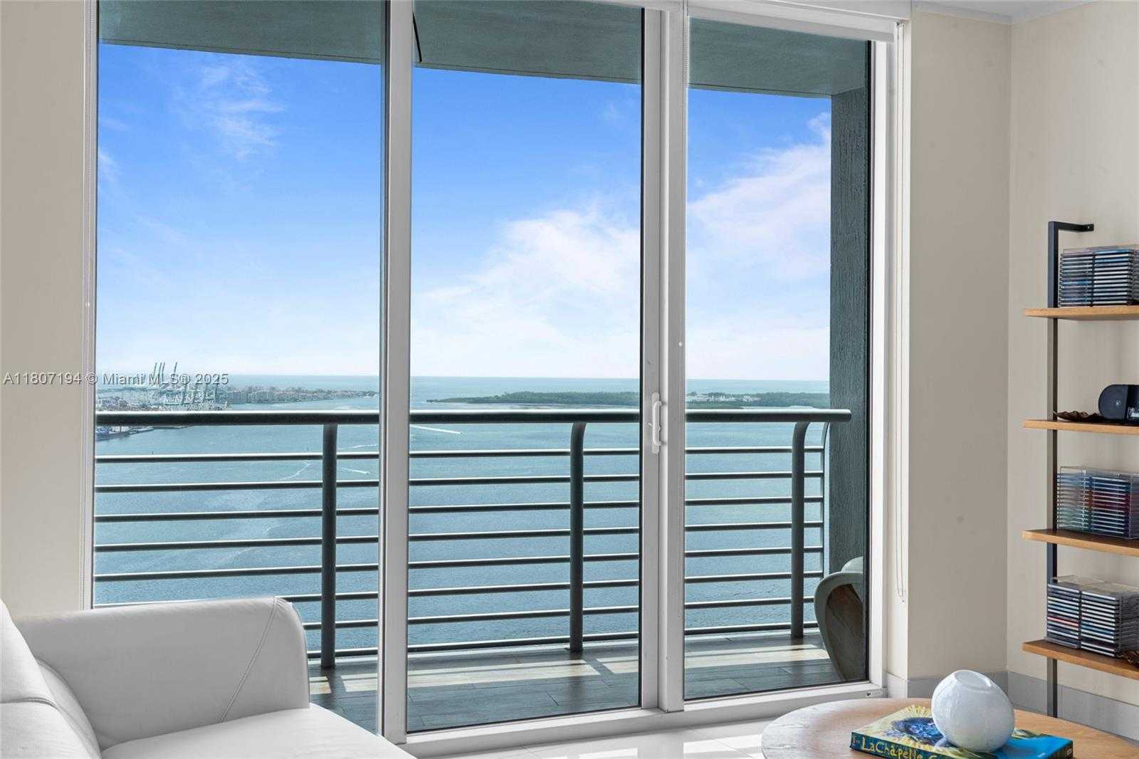 Small Image of 325 SOUTH BISCAYNE BLVD #3926, Miami Number 14