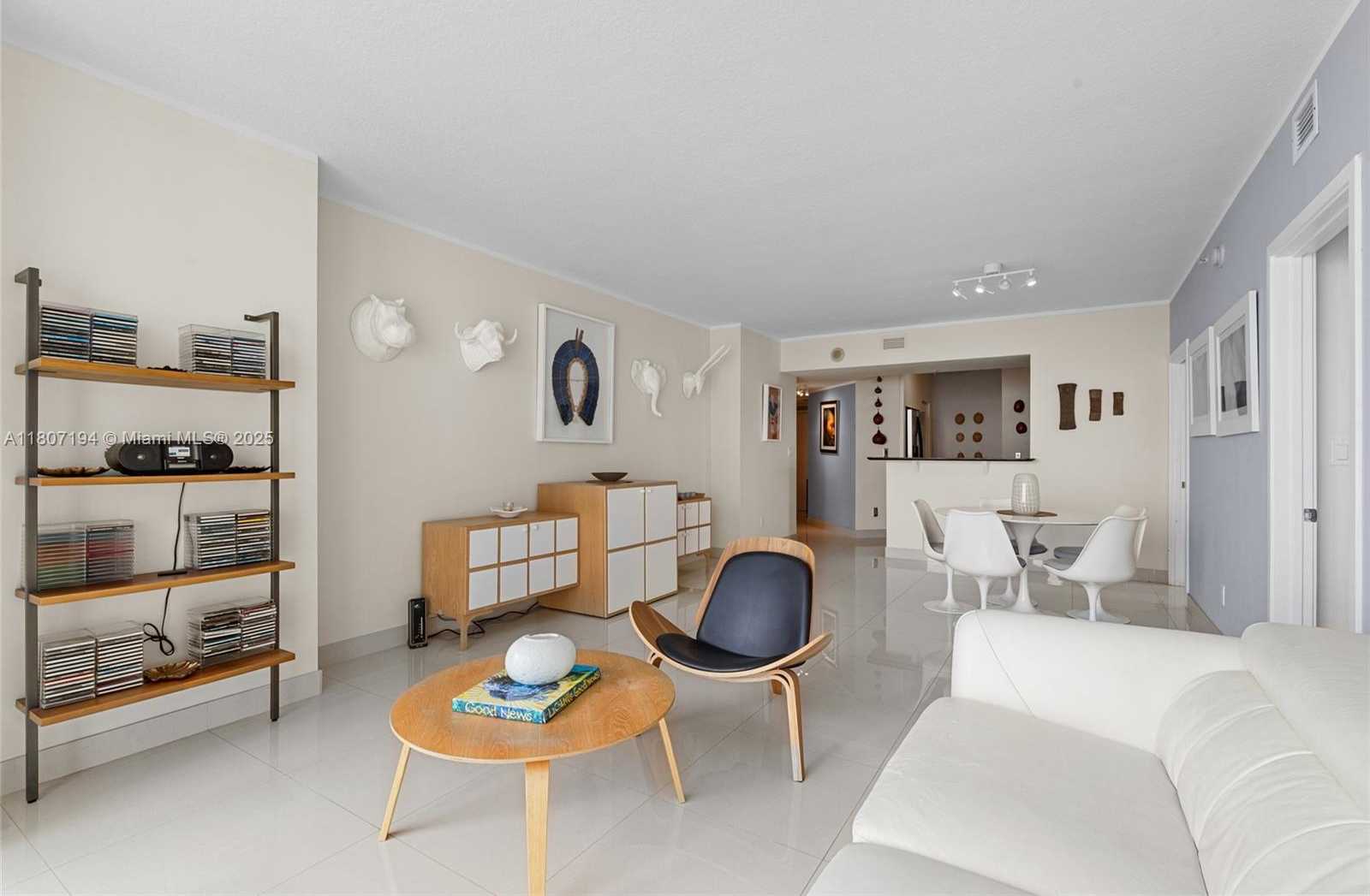 Small Image of 325 SOUTH BISCAYNE BLVD #3926, Miami Number 16