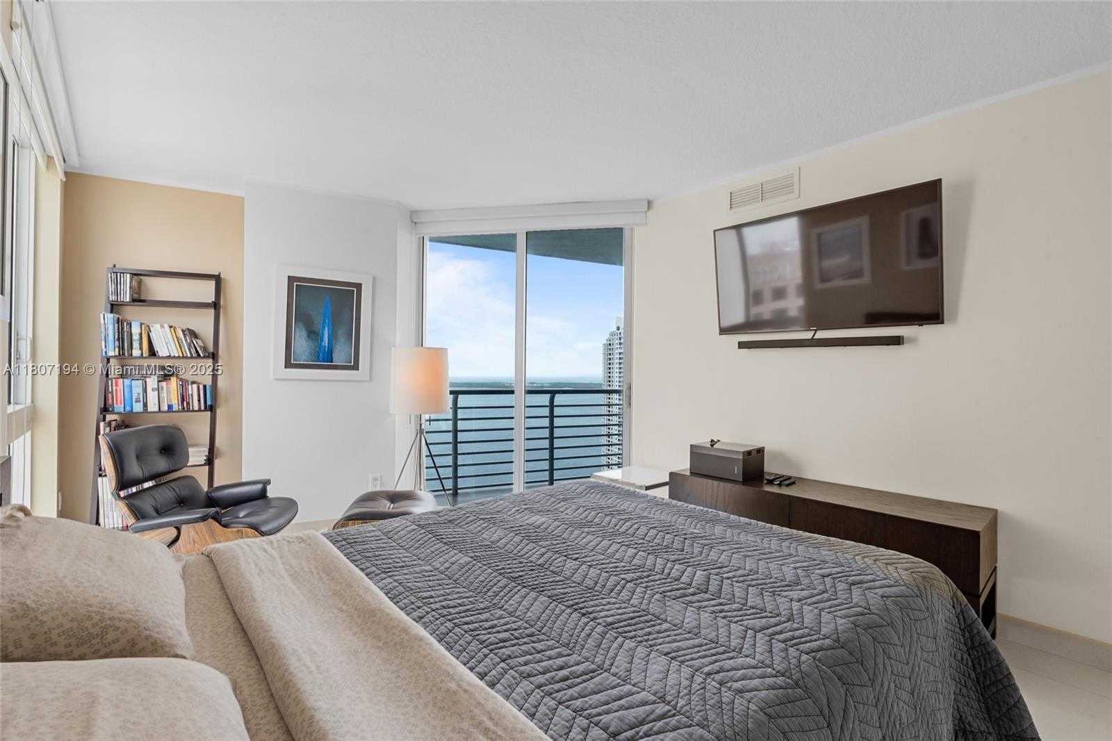 Small Image of 325 SOUTH BISCAYNE BLVD #3926, Miami Number 20