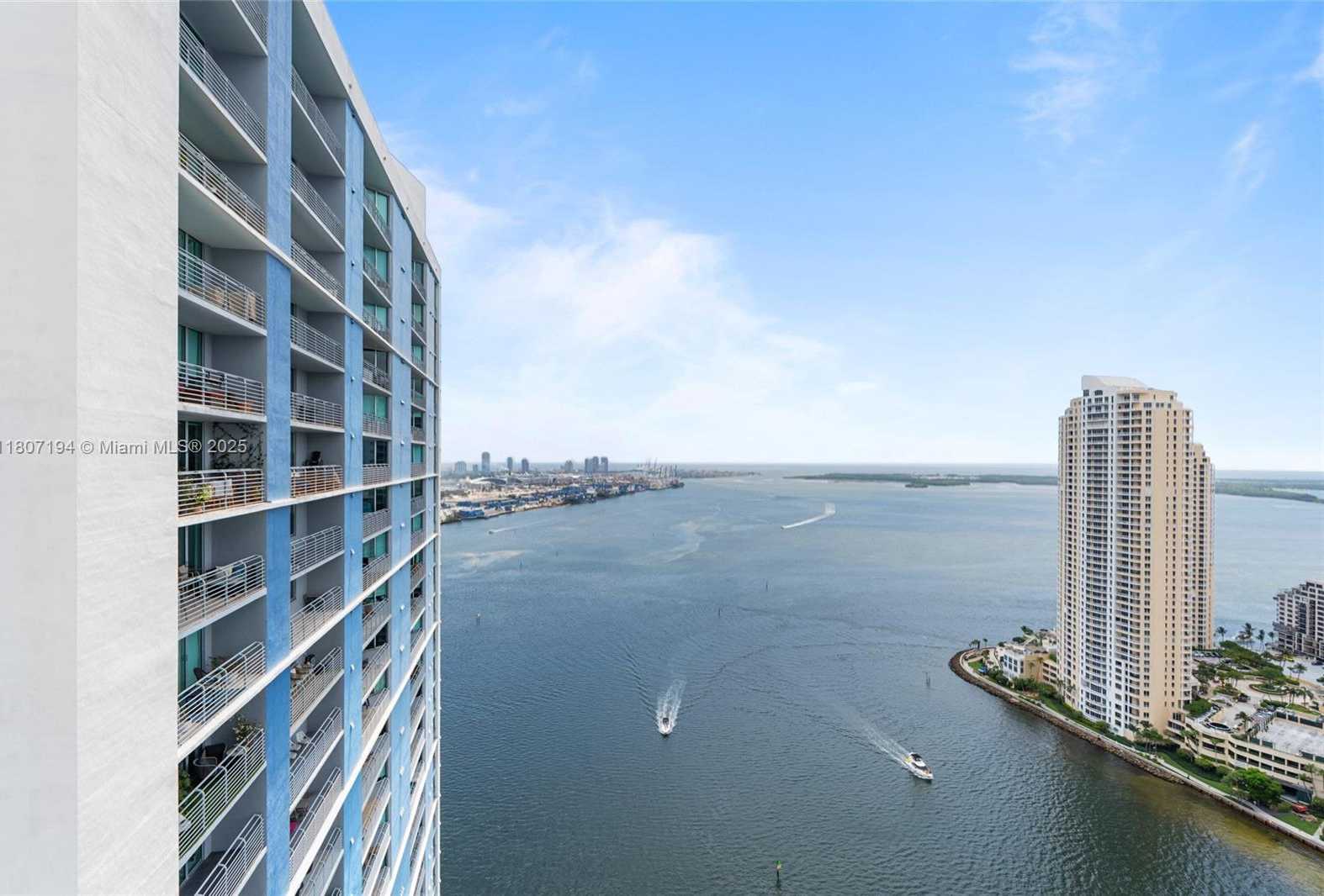Small Image of 325 SOUTH BISCAYNE BLVD #3926, Miami Number 28