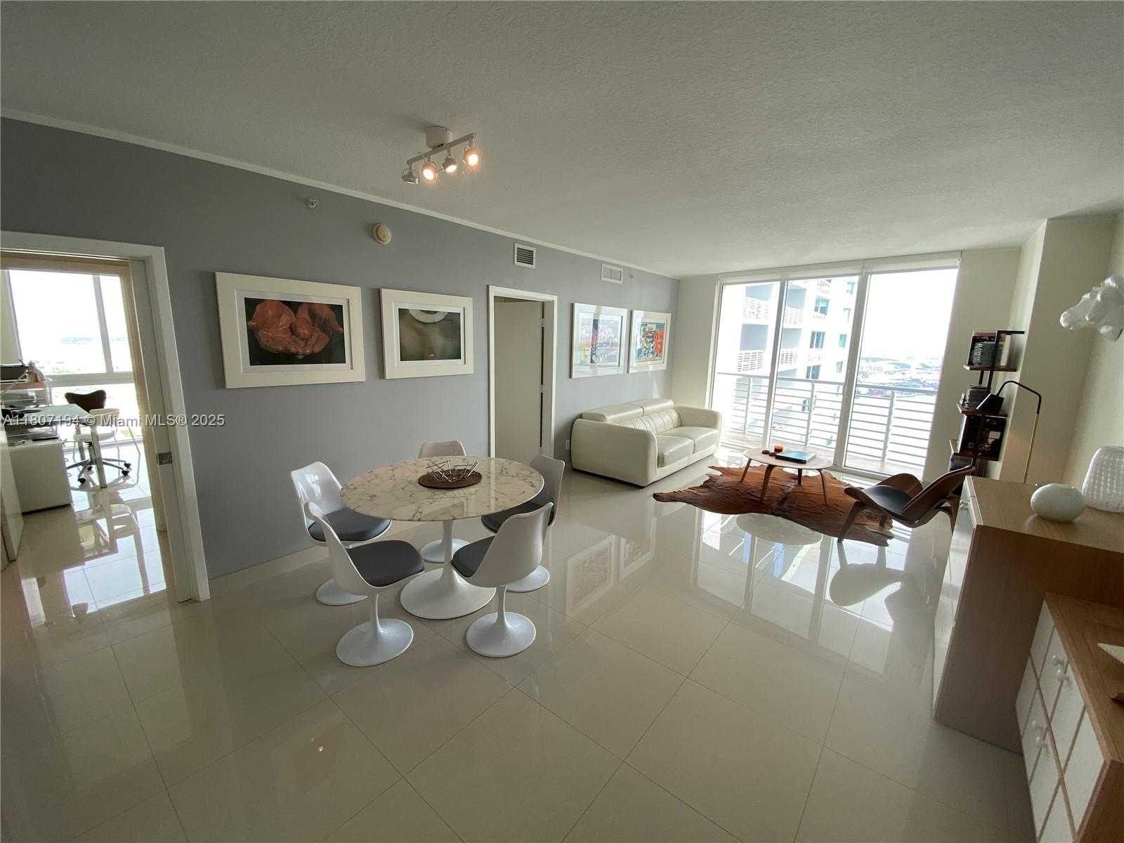 Small Image of 325 SOUTH BISCAYNE BLVD #3926, Miami Number 3