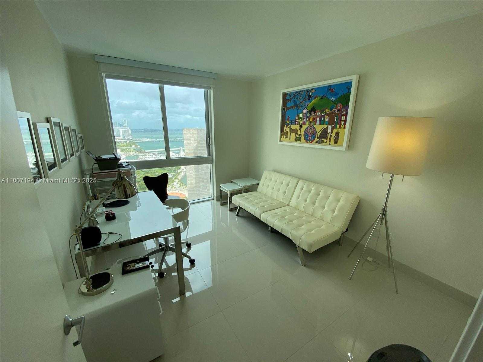 Small Image of 325 SOUTH BISCAYNE BLVD #3926, Miami Number 5