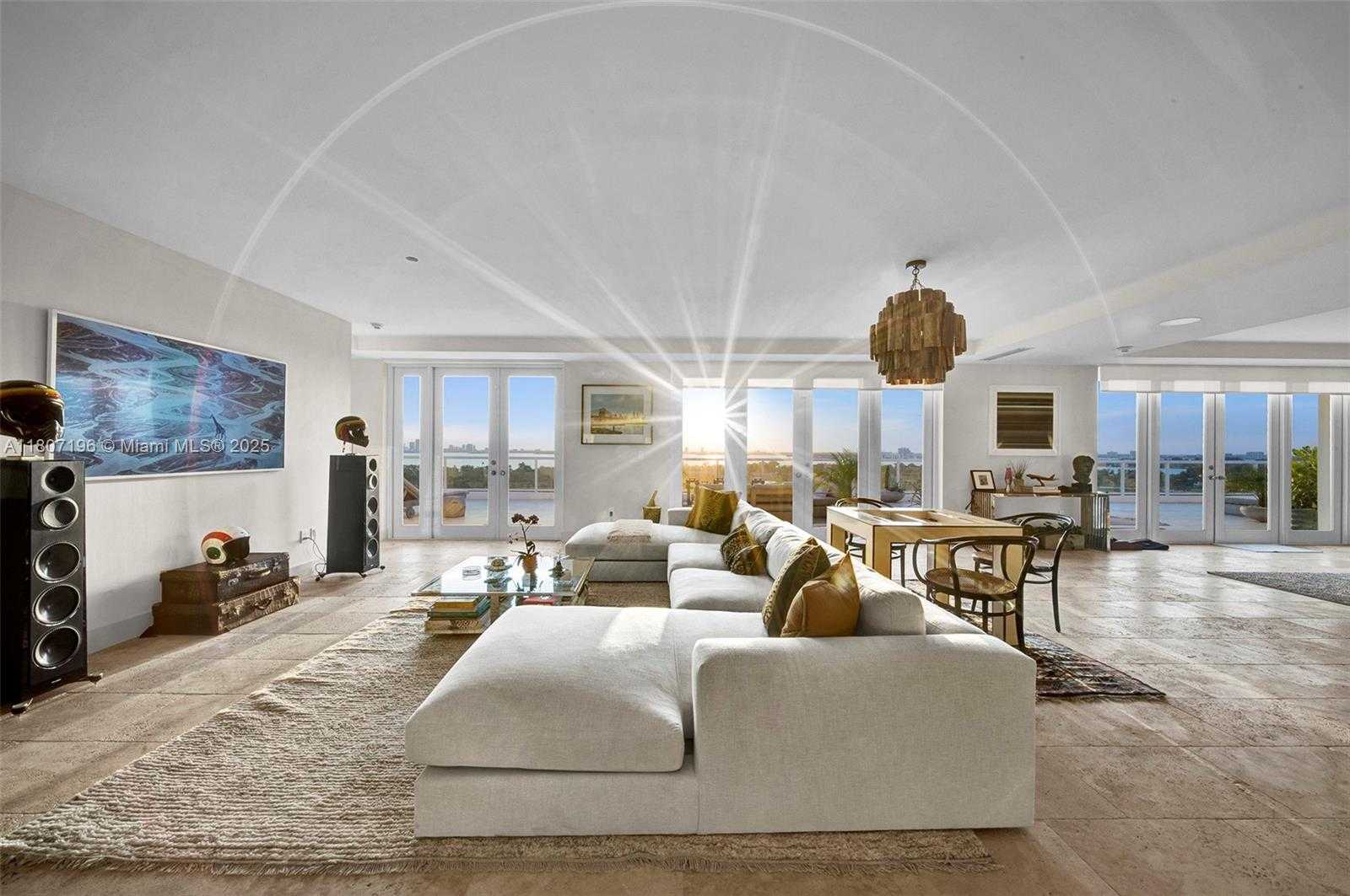 Small Image of 5600 COLLINS AVE #PH C, Miami Beach Number 2