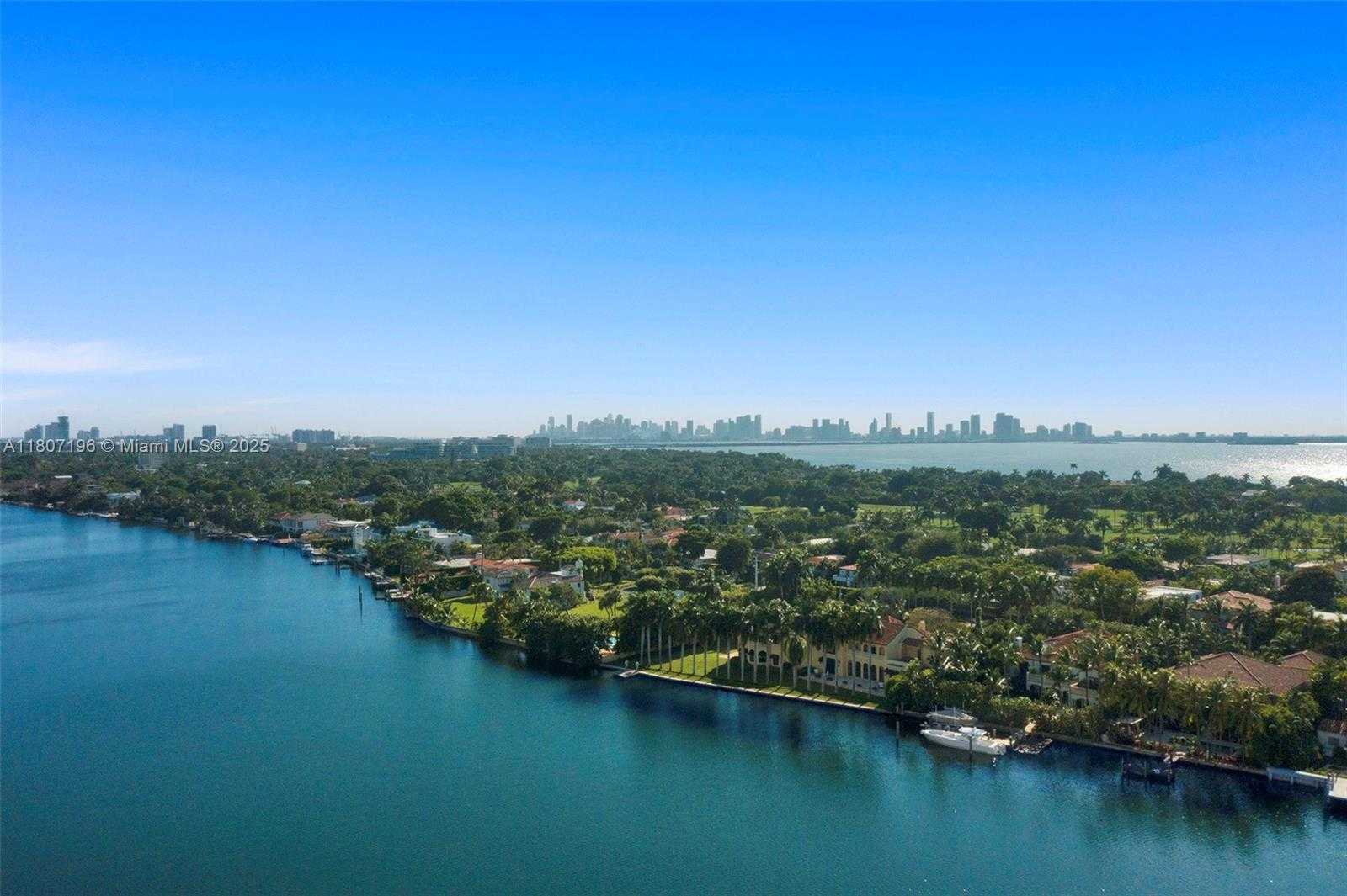 Small Image of 5600 COLLINS AVE #PH C, Miami Beach Number 20