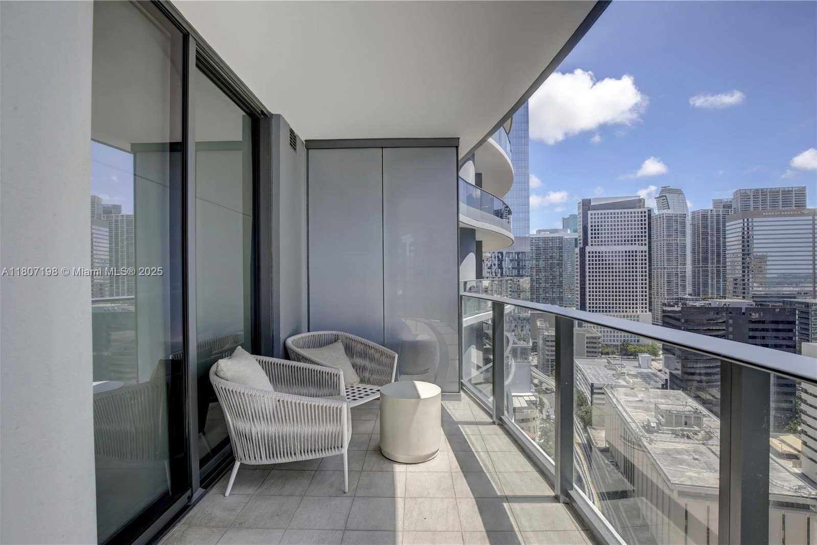 Small Image of 1000 BRICKELL PLZ #2705, Miami Number 33