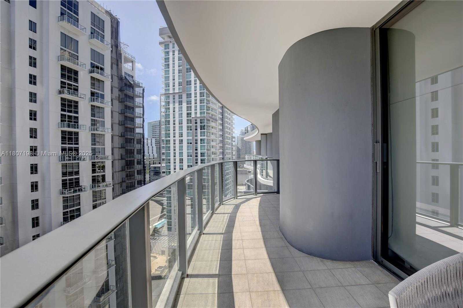 Small Image of 1000 BRICKELL PLZ #2705, Miami Number 34