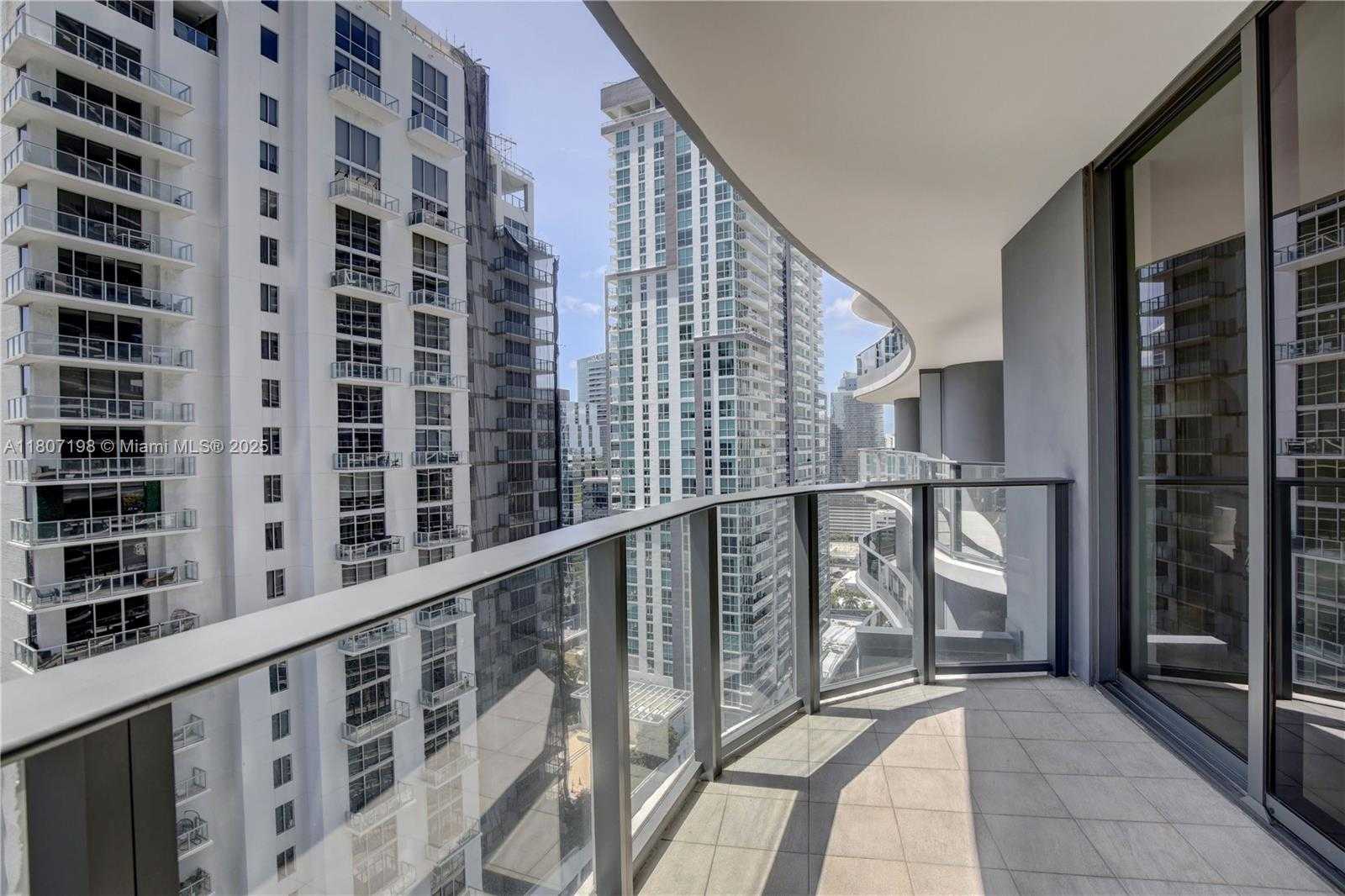 Small Image of 1000 BRICKELL PLZ #2705, Miami Number 35