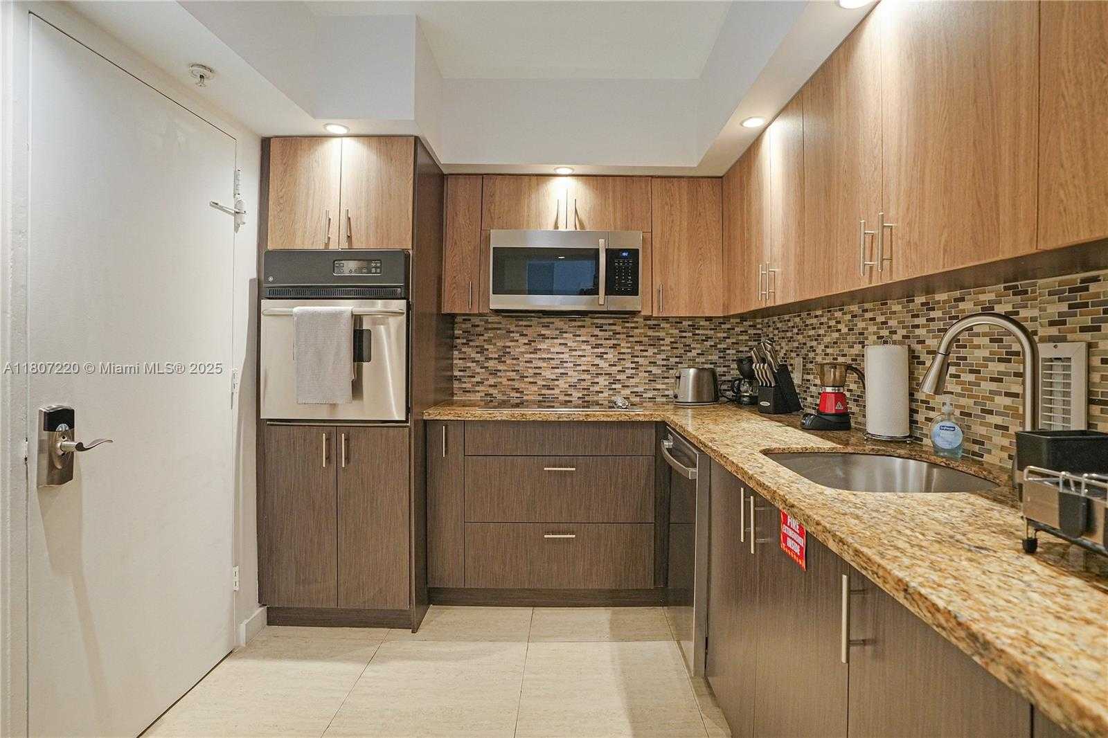 Small Image of 4001 SOUTH OCEAN DR #3P, Hollywood Number 13