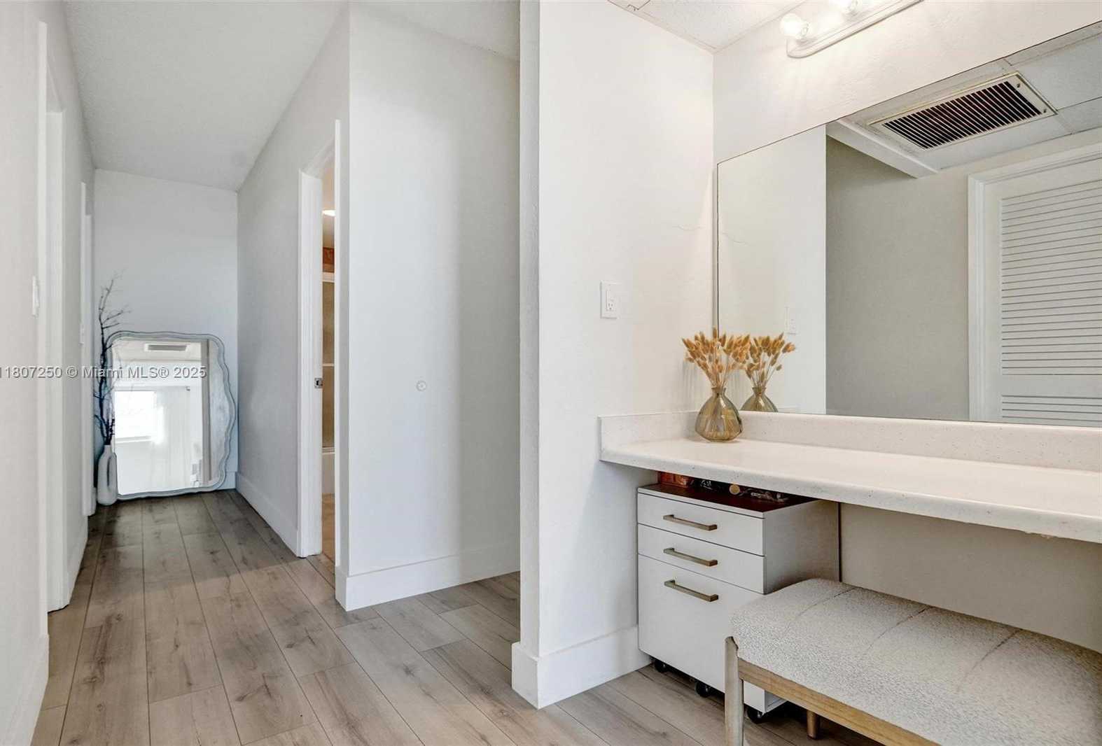 Small Image of 19380 COLLINS AVE #718, Sunny Isles Beach Number 17