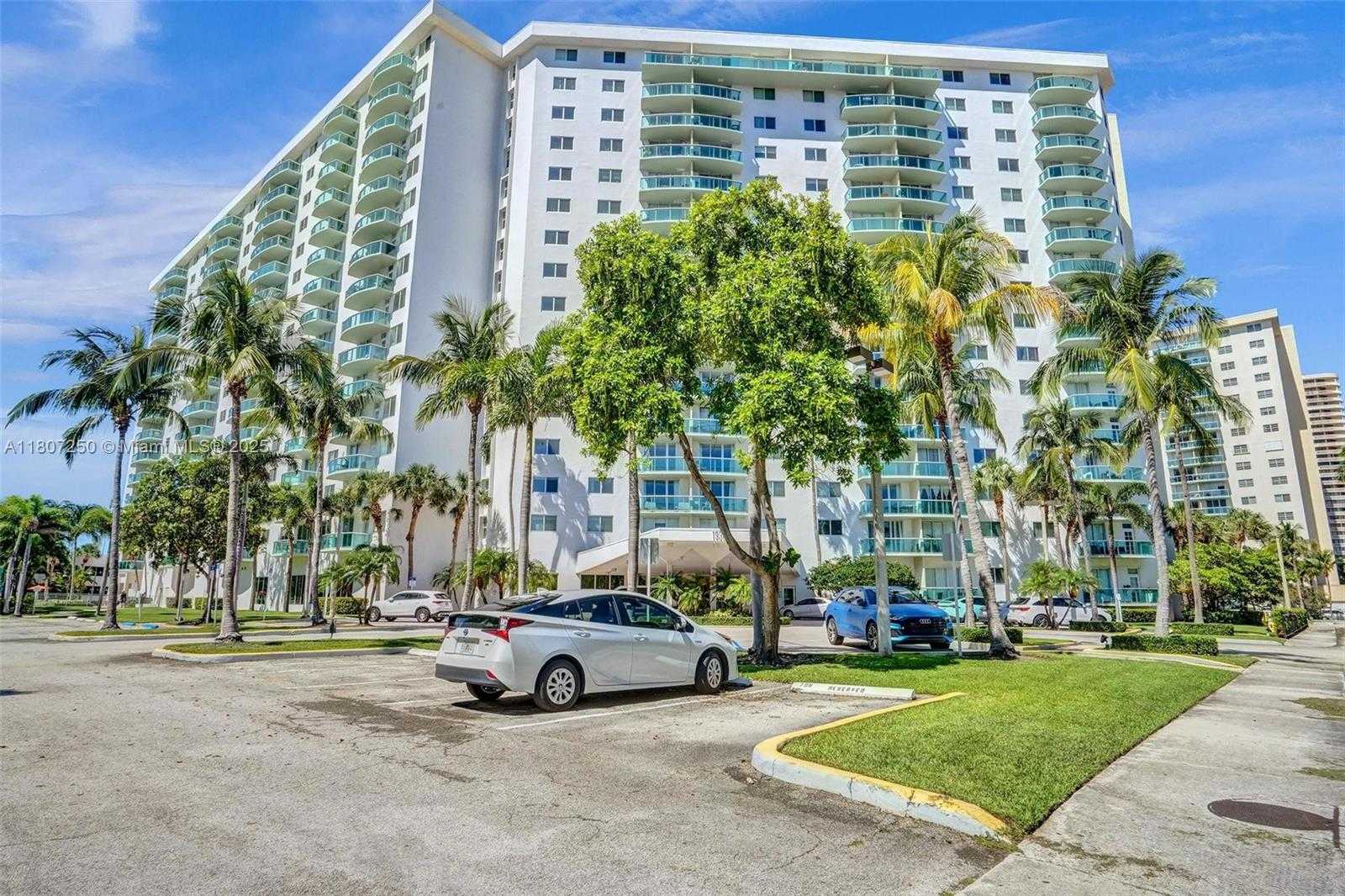 Small Image of 19380 COLLINS AVE #718, Sunny Isles Beach Number 36
