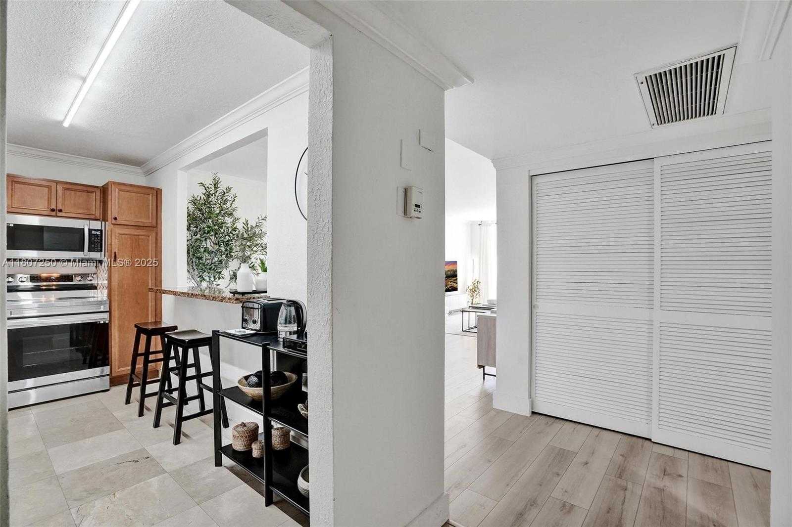 Small Image of 19380 COLLINS AVE #718, Sunny Isles Beach Number 7