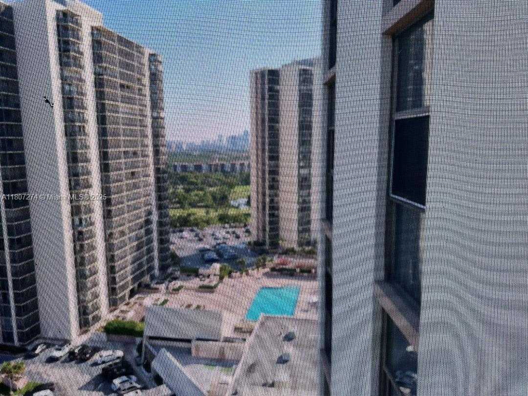 Small Image of 20335 #1801, Aventura Number 5