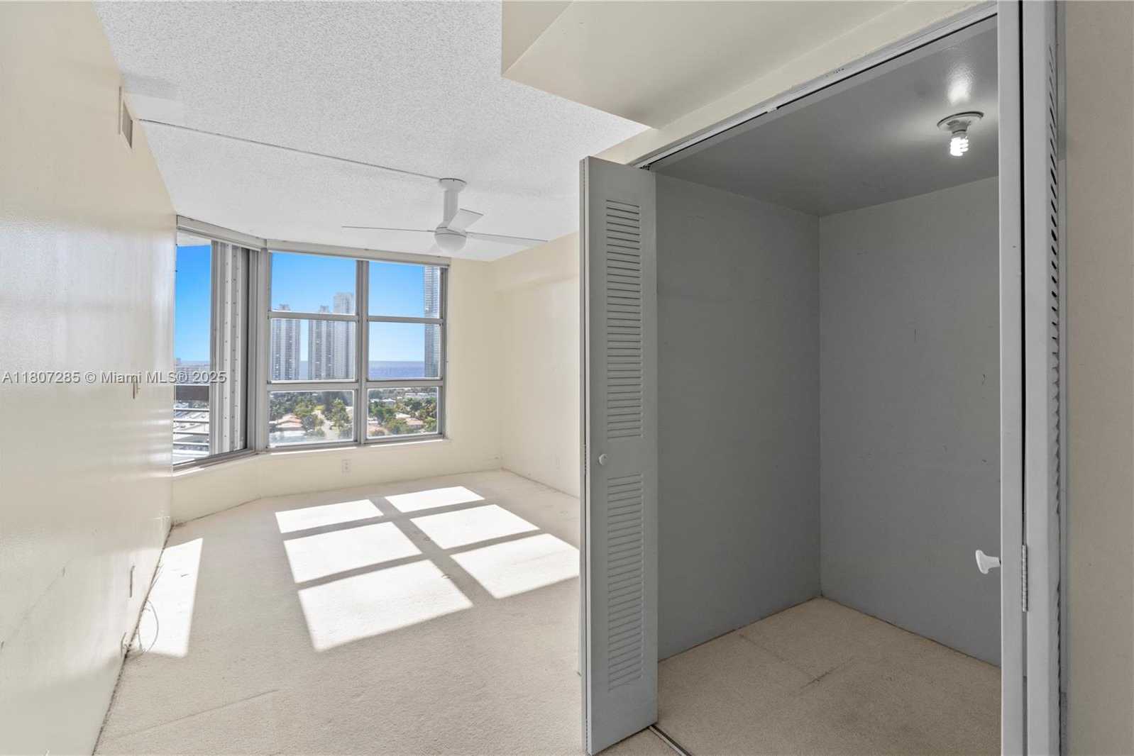 Small Image of 19195 NORTH EAST 36TH CT #1909, Aventura Number 14