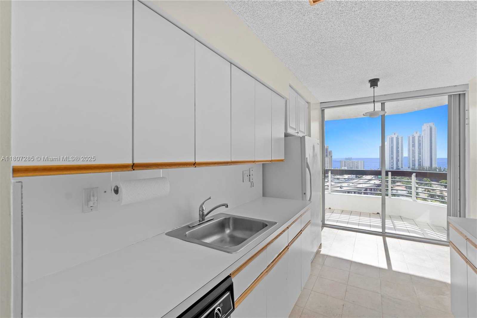 Small Image of 19195 NORTH EAST 36TH CT #1909, Aventura Number 6
