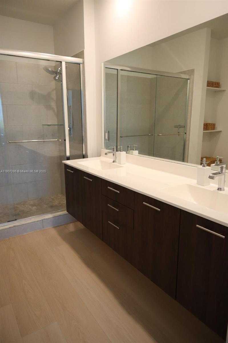 Small Image of 8201 NORTH WEST 41ST ST #D-402, Doral Number 11