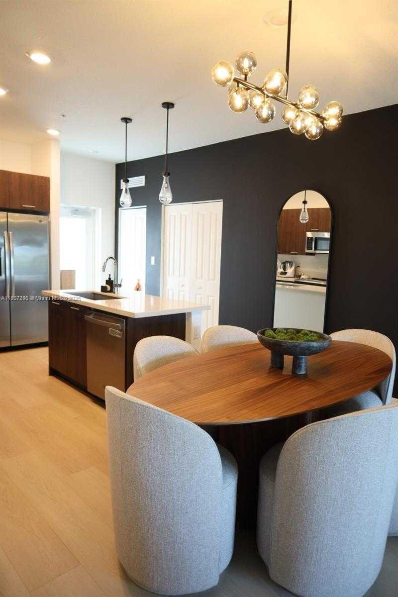 Small Image of 8201 NORTH WEST 41ST ST #D-402, Doral Number 17