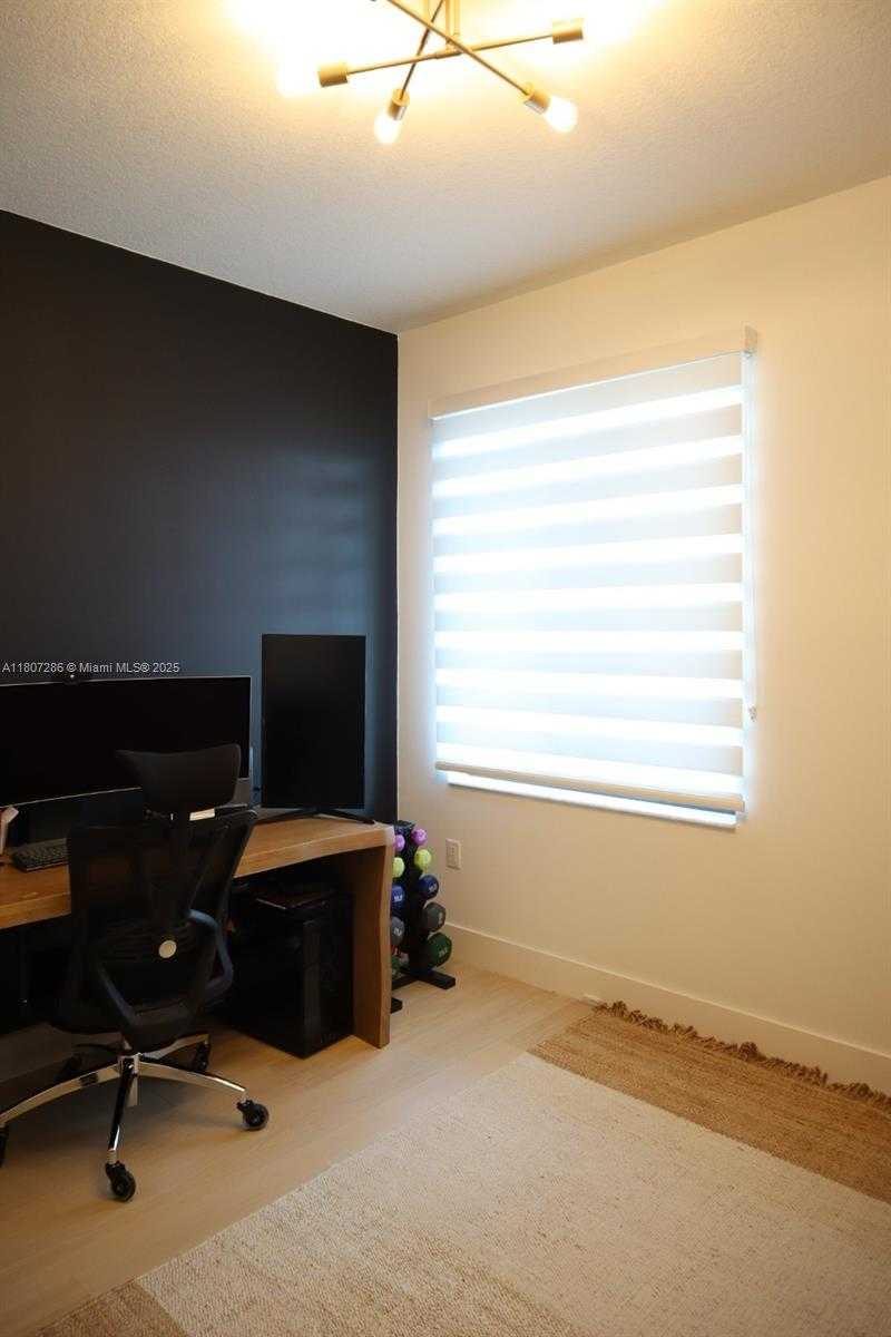 Small Image of 8201 NORTH WEST 41ST ST #D-402, Doral Number 20