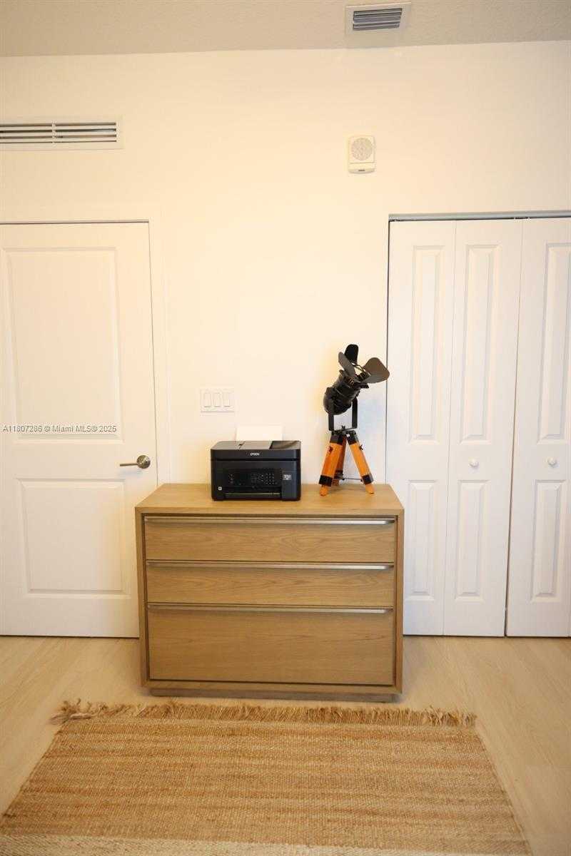 Small Image of 8201 NORTH WEST 41ST ST #D-402, Doral Number 22