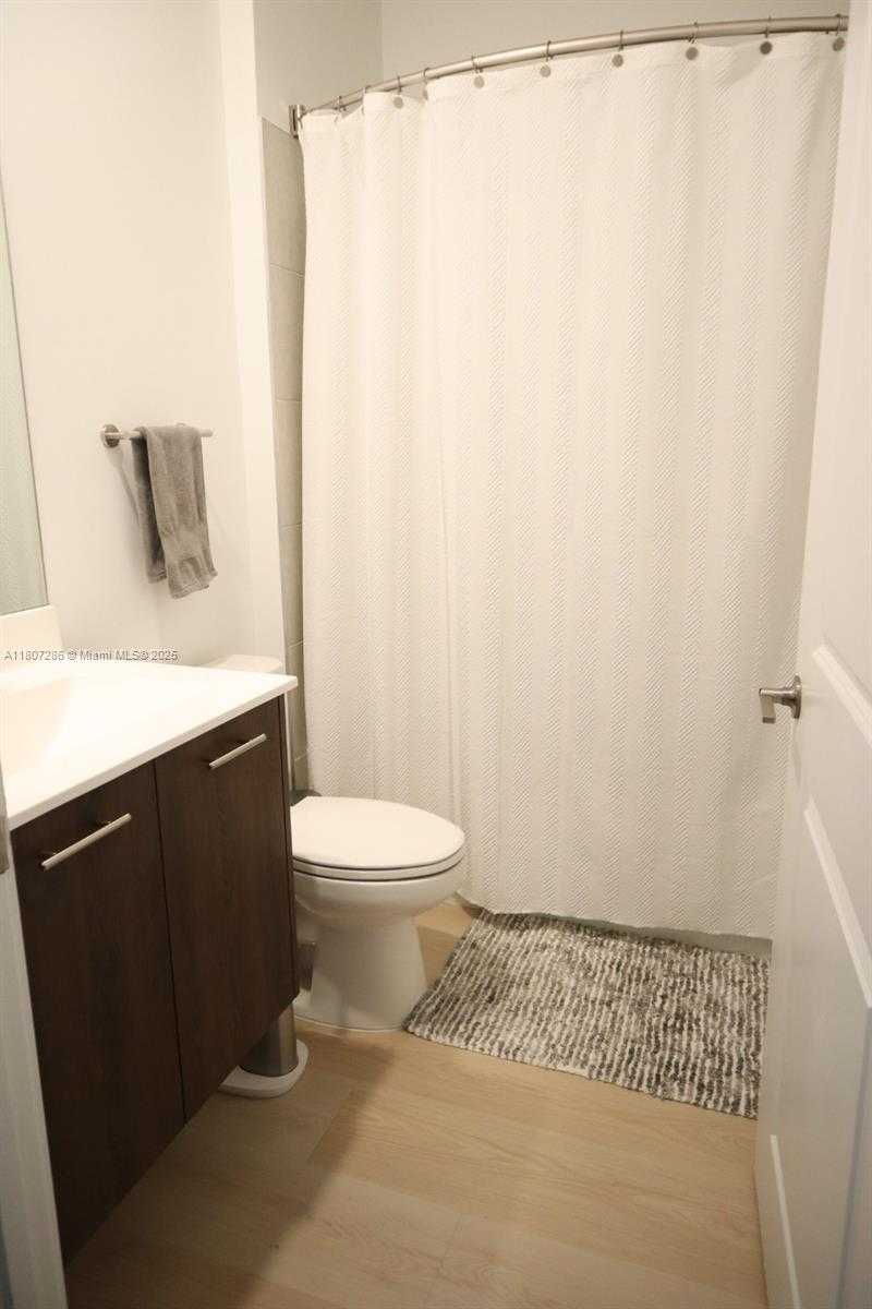 Small Image of 8201 NORTH WEST 41ST ST #D-402, Doral Number 25