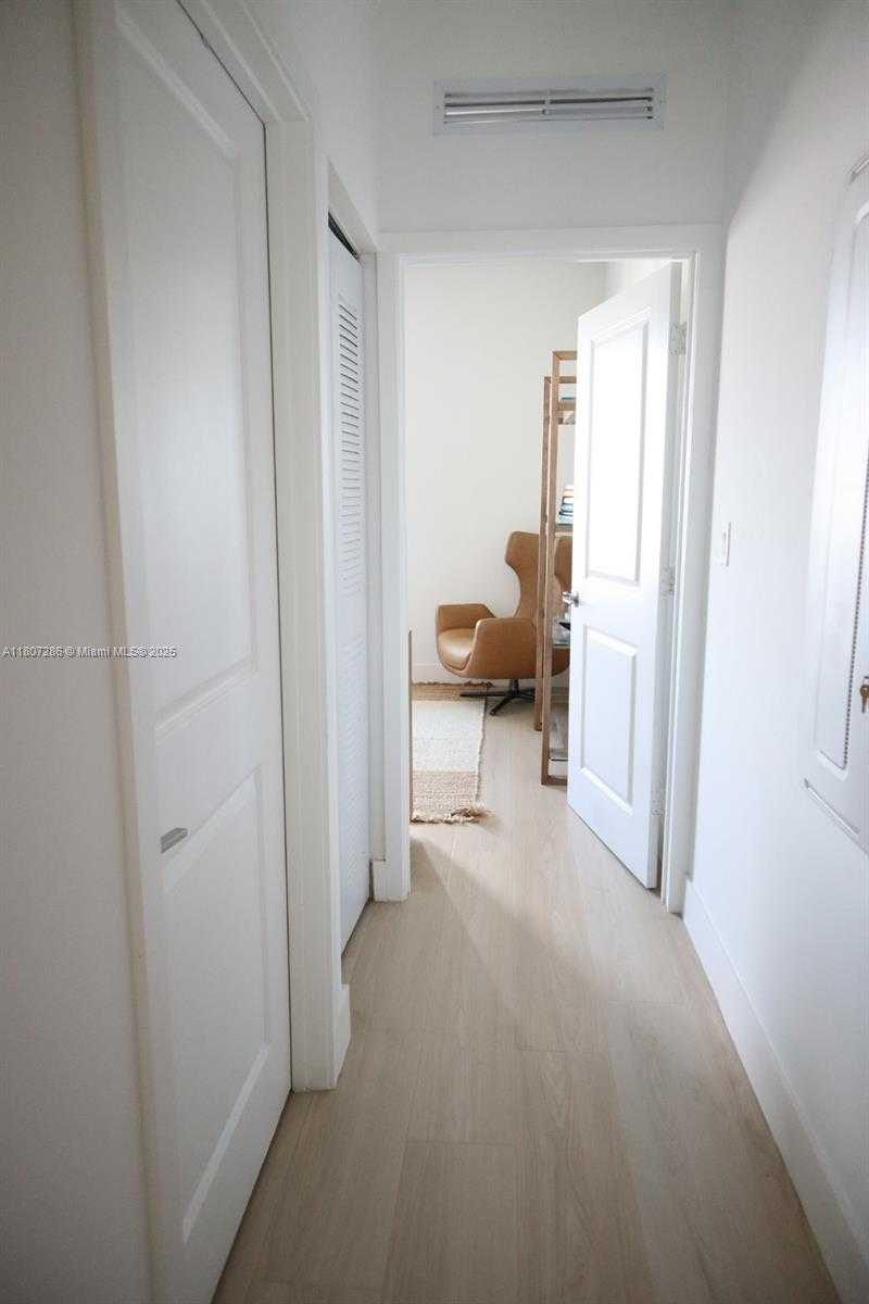 Small Image of 8201 NORTH WEST 41ST ST #D-402, Doral Number 27