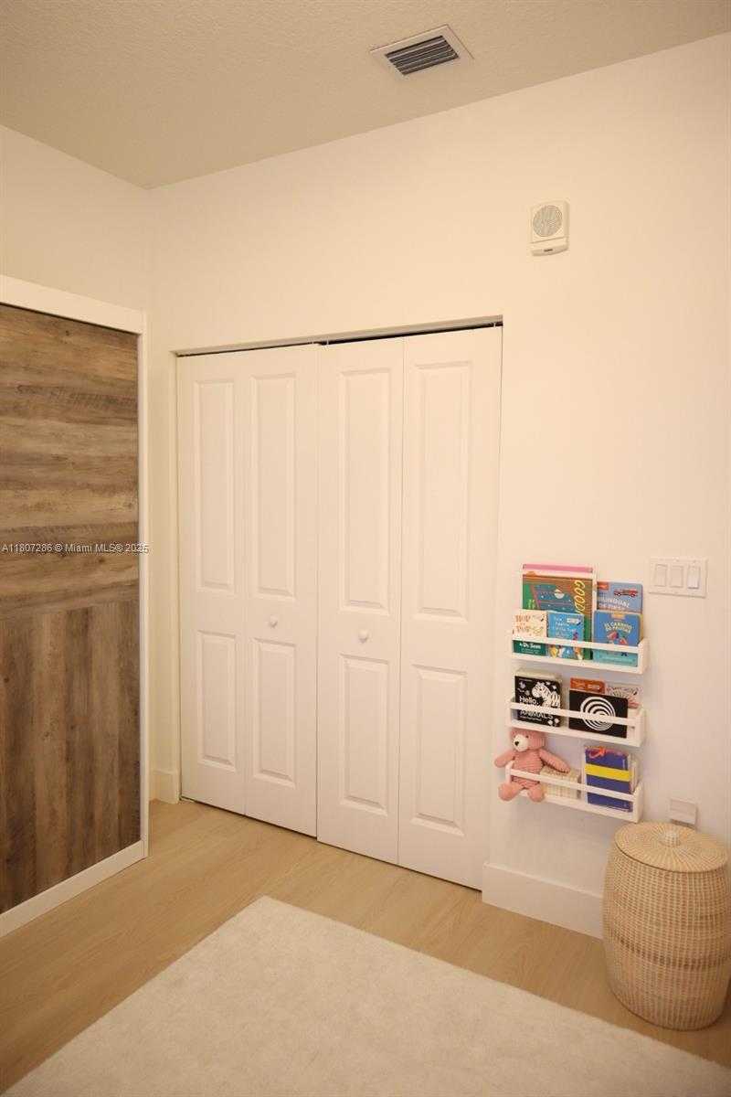 Small Image of 8201 NORTH WEST 41ST ST #D-402, Doral Number 31