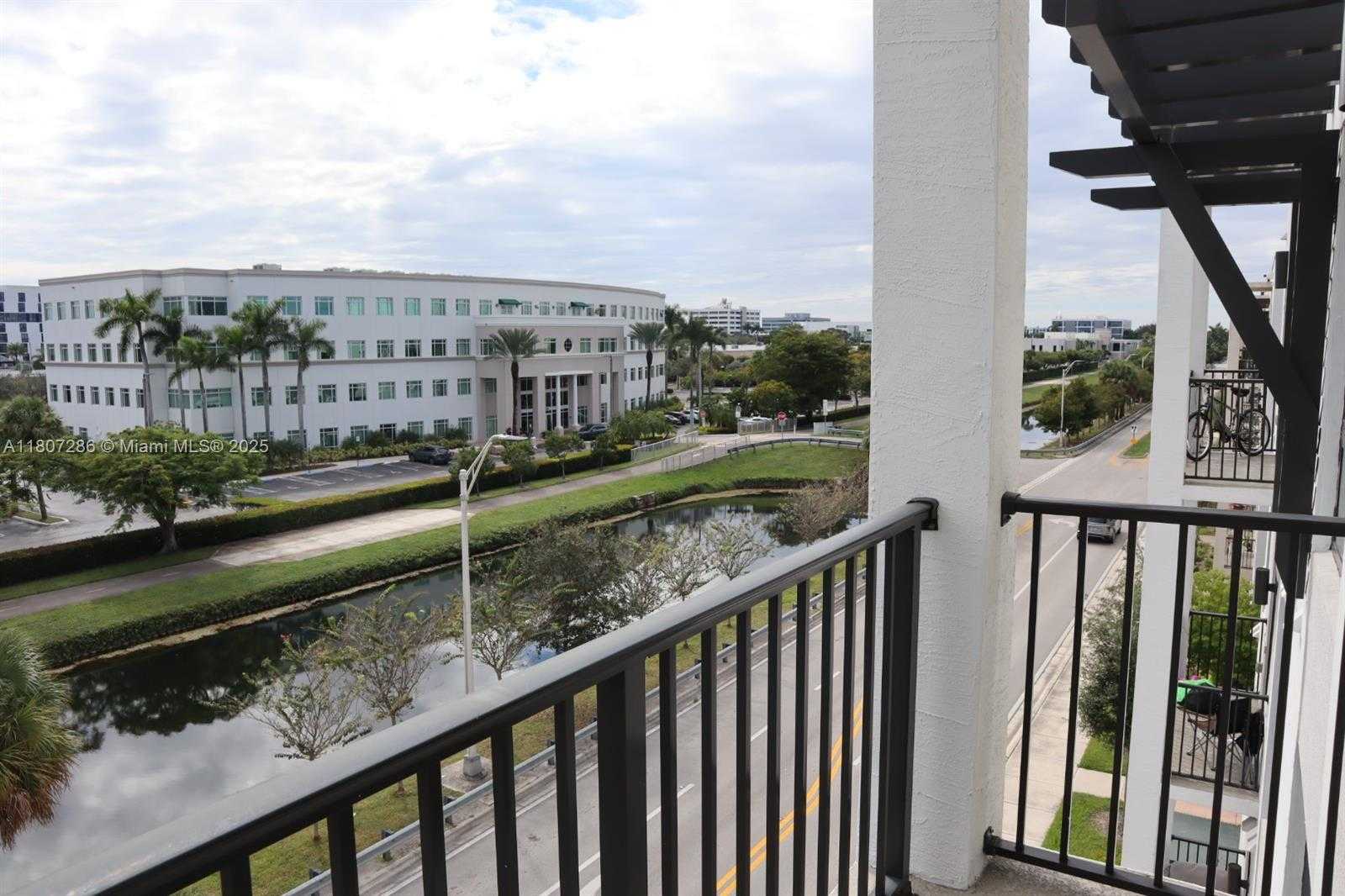 Small Image of 8201 NORTH WEST 41ST ST #D-402, Doral Number 33