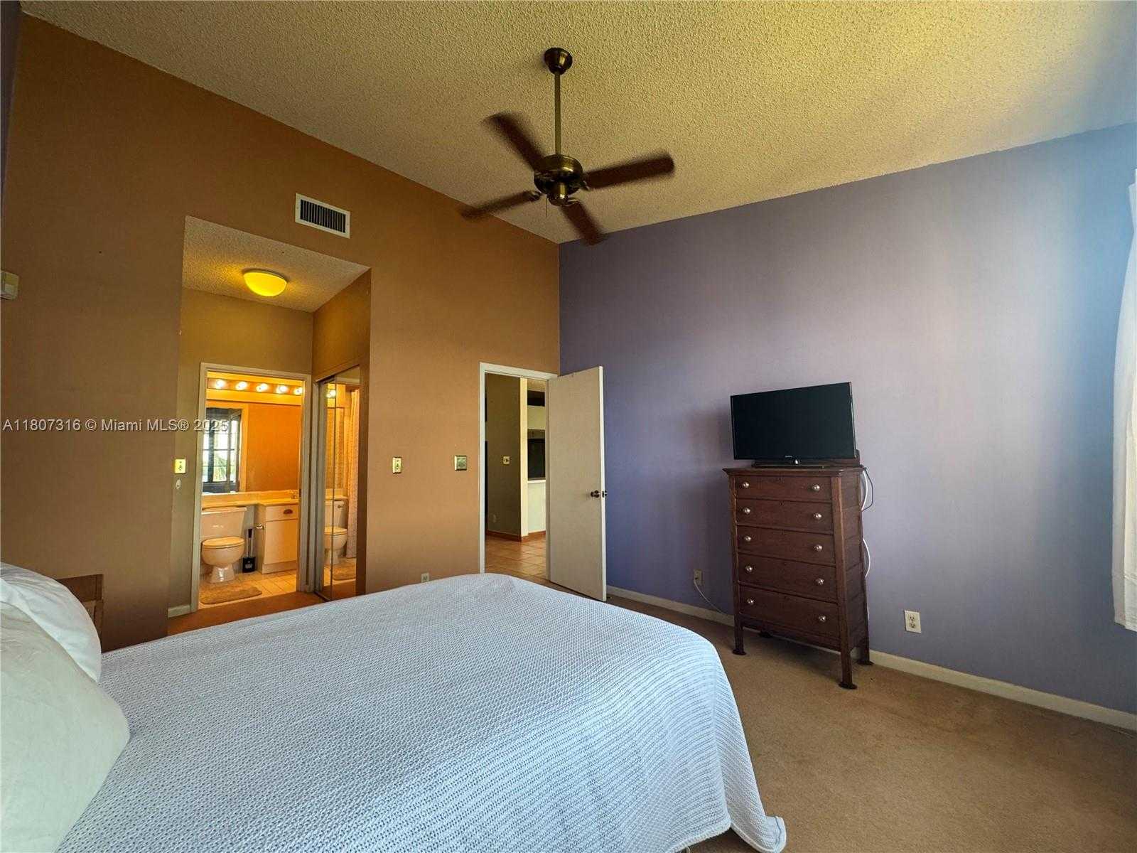 Small Image of 15569 NORTH MIAMI LAKEWAY N #204, Miami Lakes Number 10
