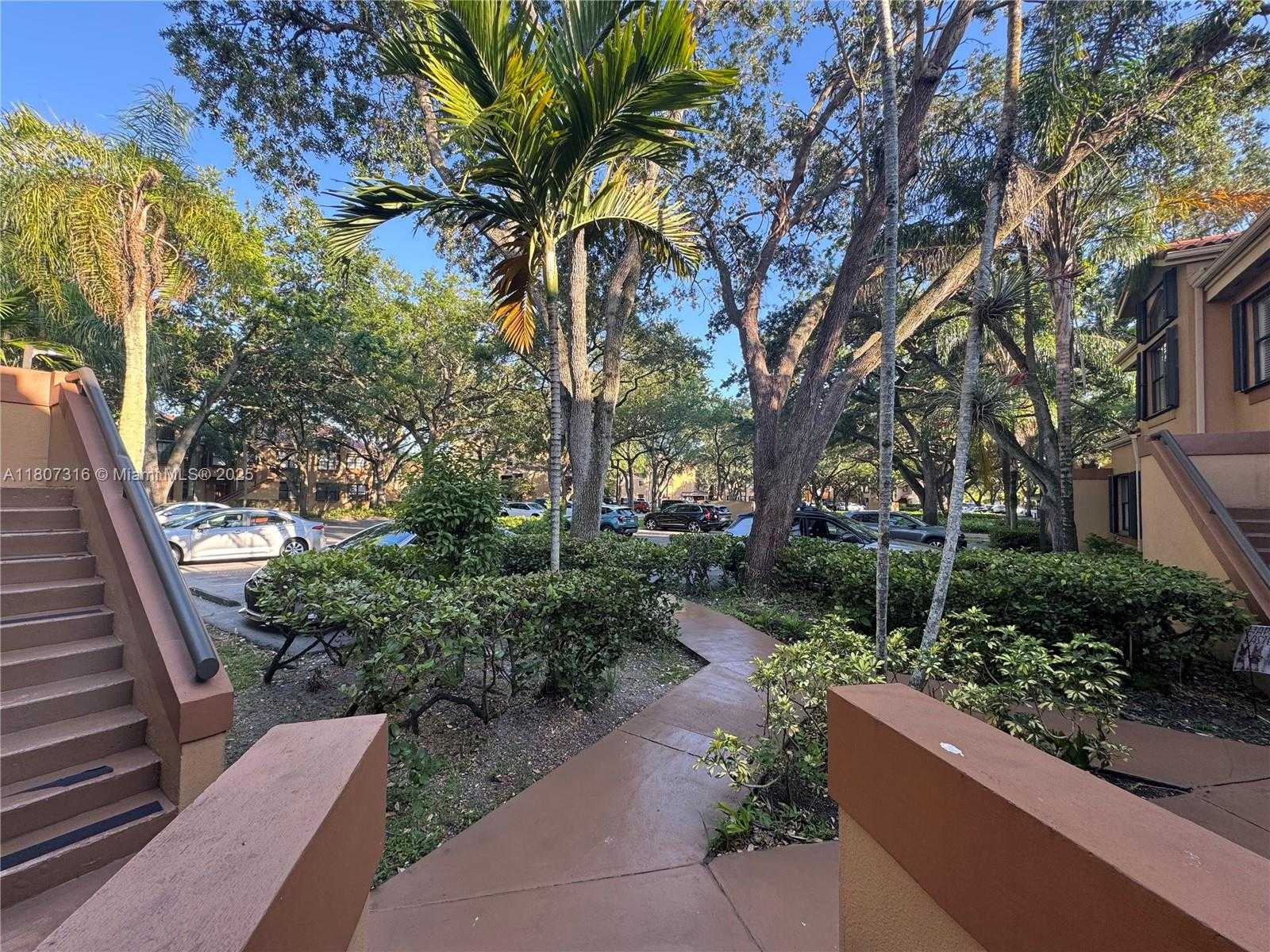 Small Image of 15569 NORTH MIAMI LAKEWAY N #204, Miami Lakes Number 21