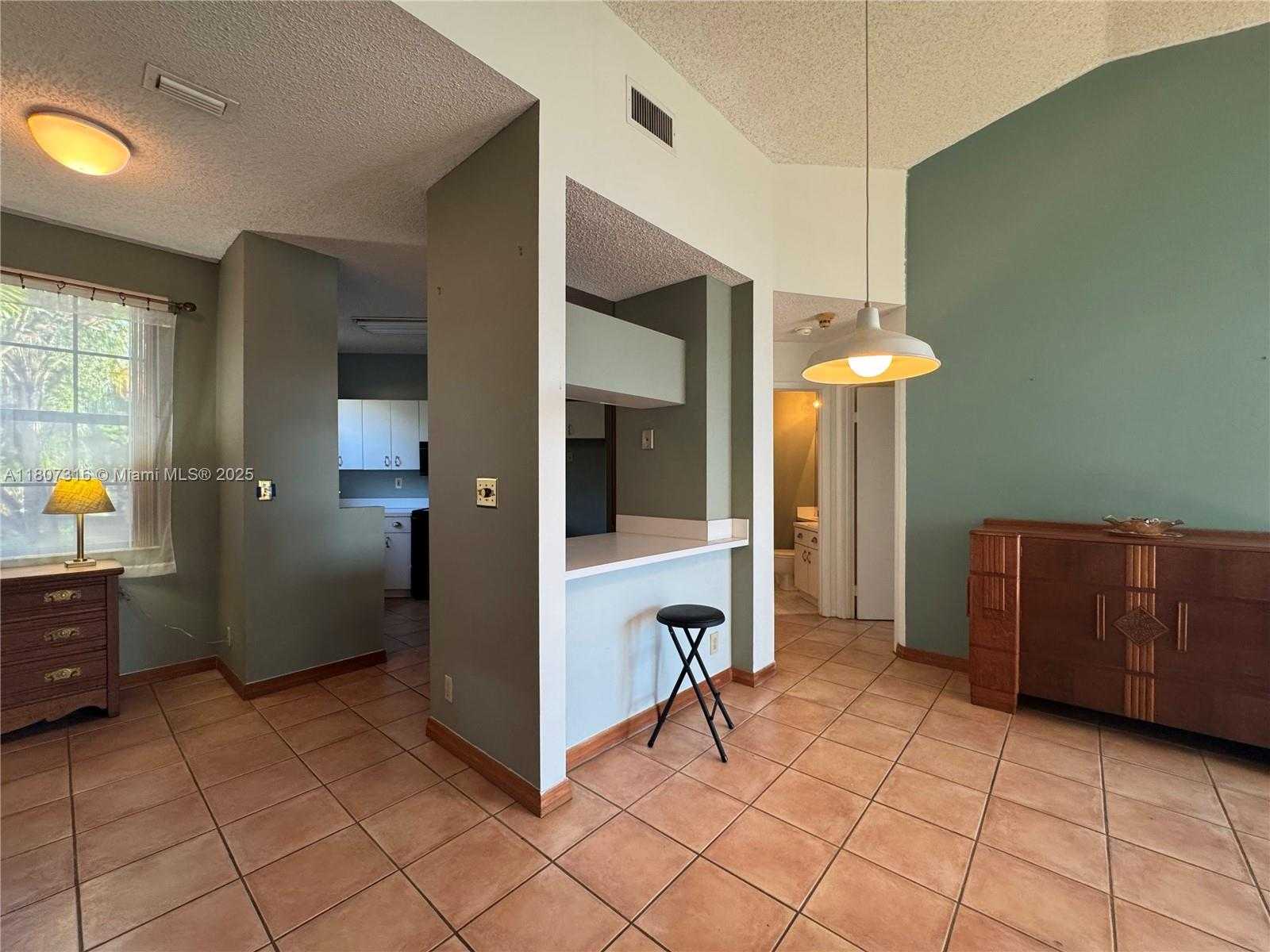 Small Image of 15569 NORTH MIAMI LAKEWAY N #204, Miami Lakes Number 6