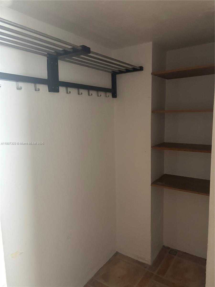 Small Image of 7850 BYRON AVE #403, Miami Beach Number 12