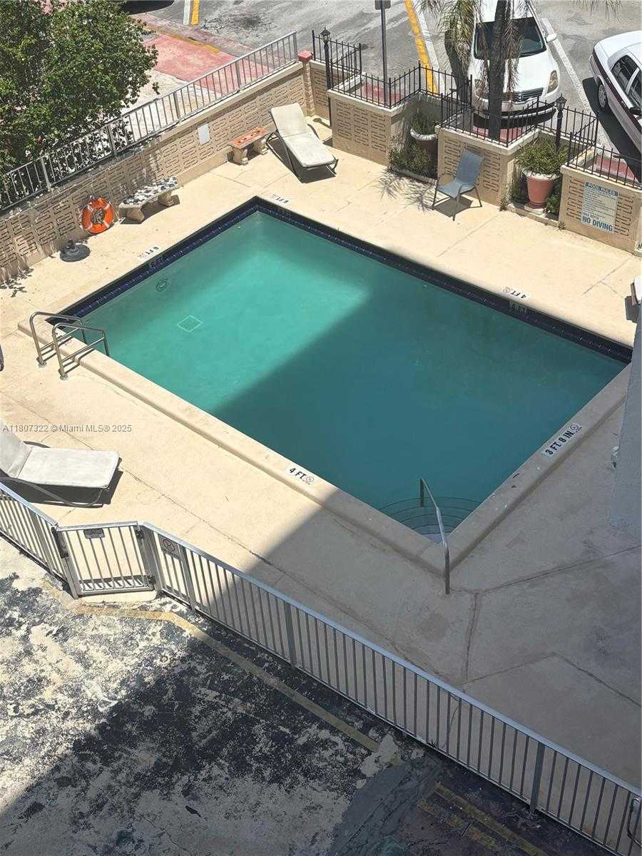 Small Image of 7850 BYRON AVE #403, Miami Beach Number 18