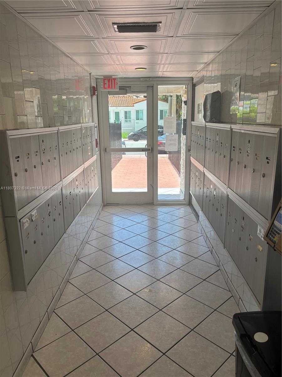 Small Image of 7850 BYRON AVE #403, Miami Beach Number 19