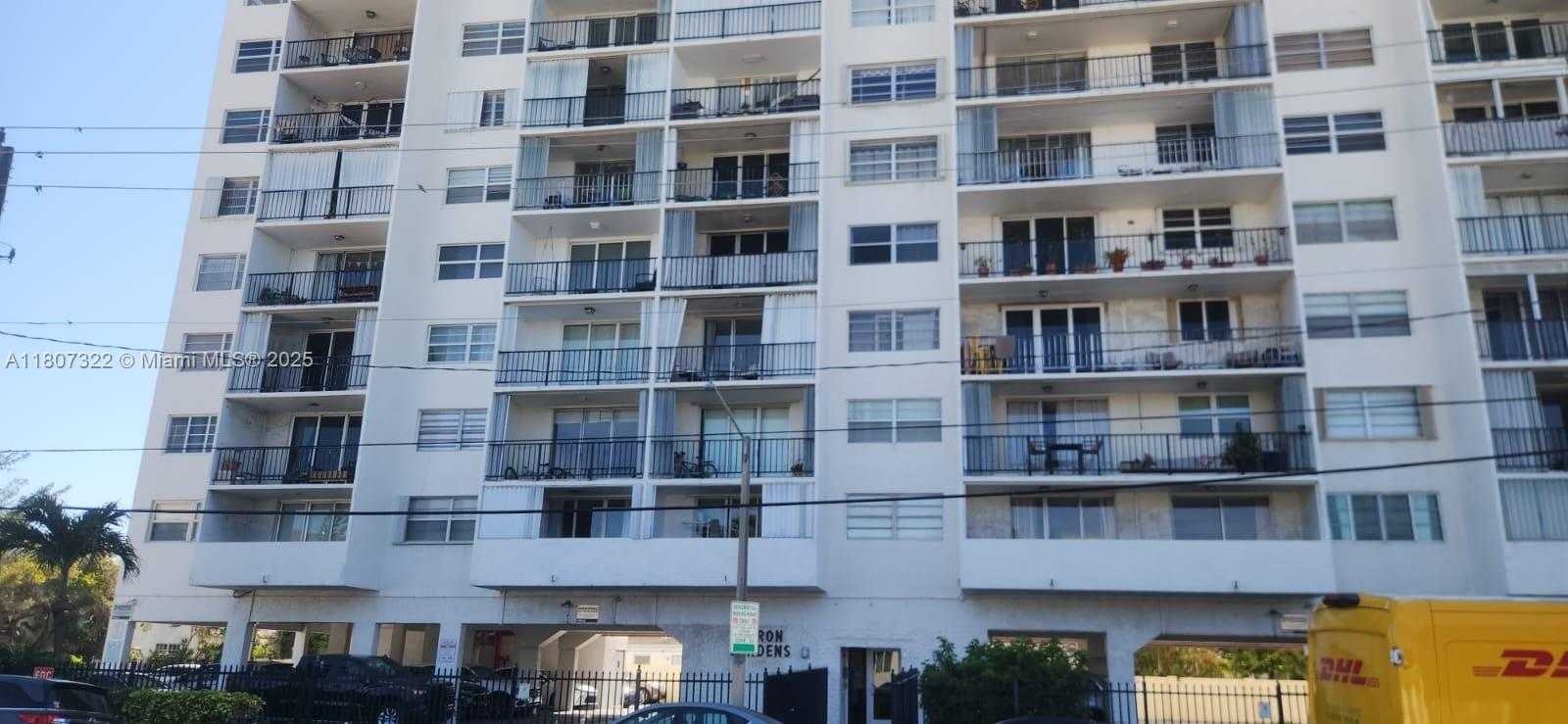 Small Image of 7850 BYRON AVE #403, Miami Beach Number 2