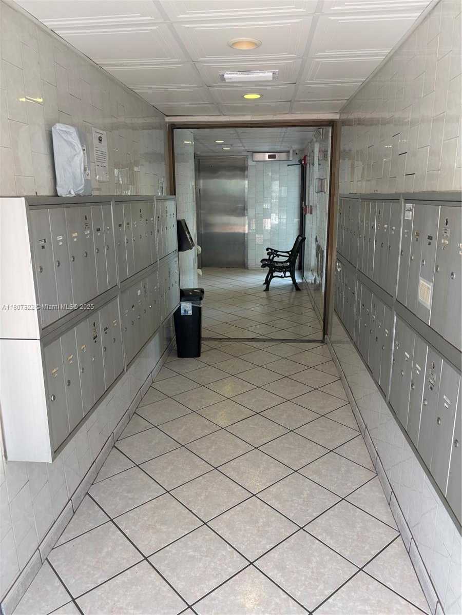 Small Image of 7850 BYRON AVE #403, Miami Beach Number 20