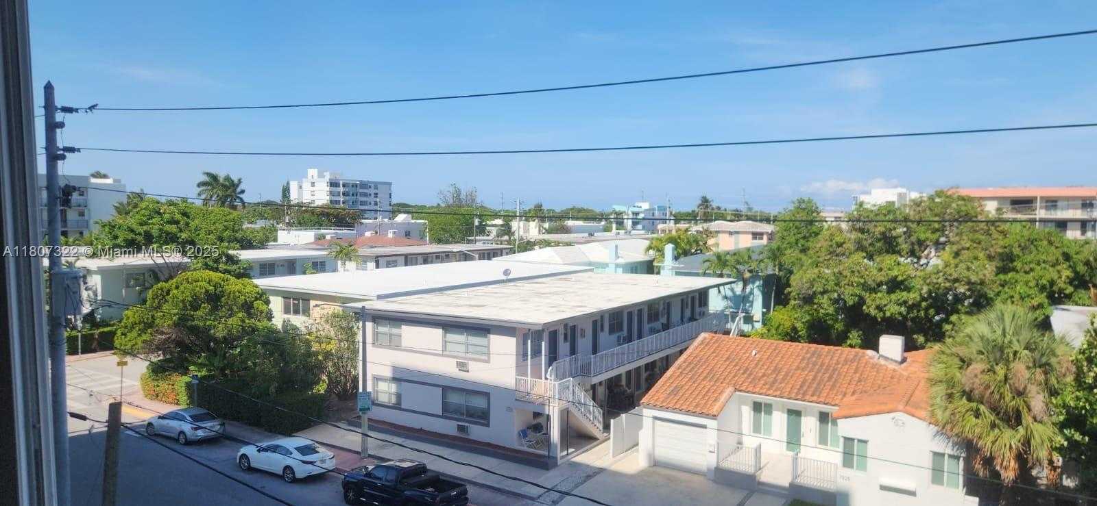 Small Image of 7850 BYRON AVE #403, Miami Beach Number 5