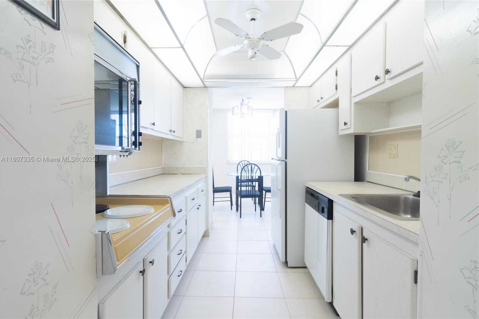 Small Image of 250 174TH ST #601, Sunny Isles Beach Number 10