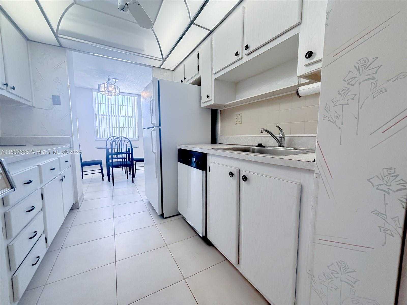 Small Image of 250 174TH ST #601, Sunny Isles Beach Number 14
