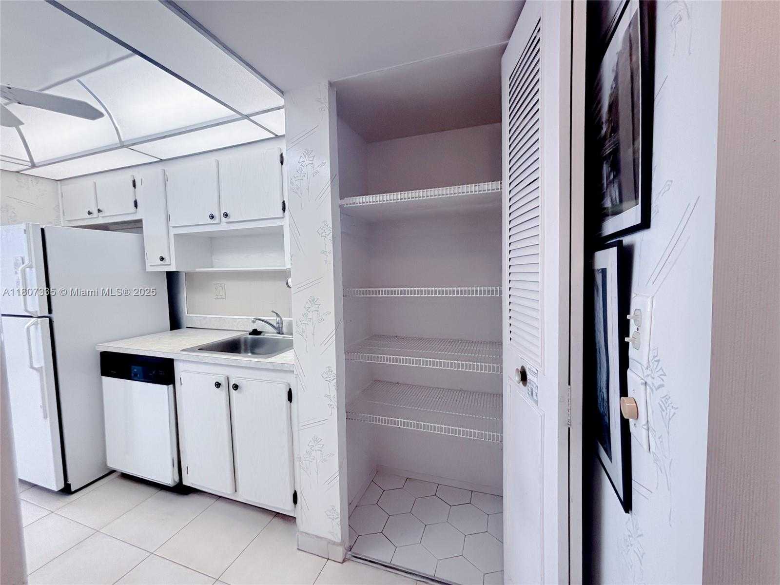 Small Image of 250 174TH ST #601, Sunny Isles Beach Number 16