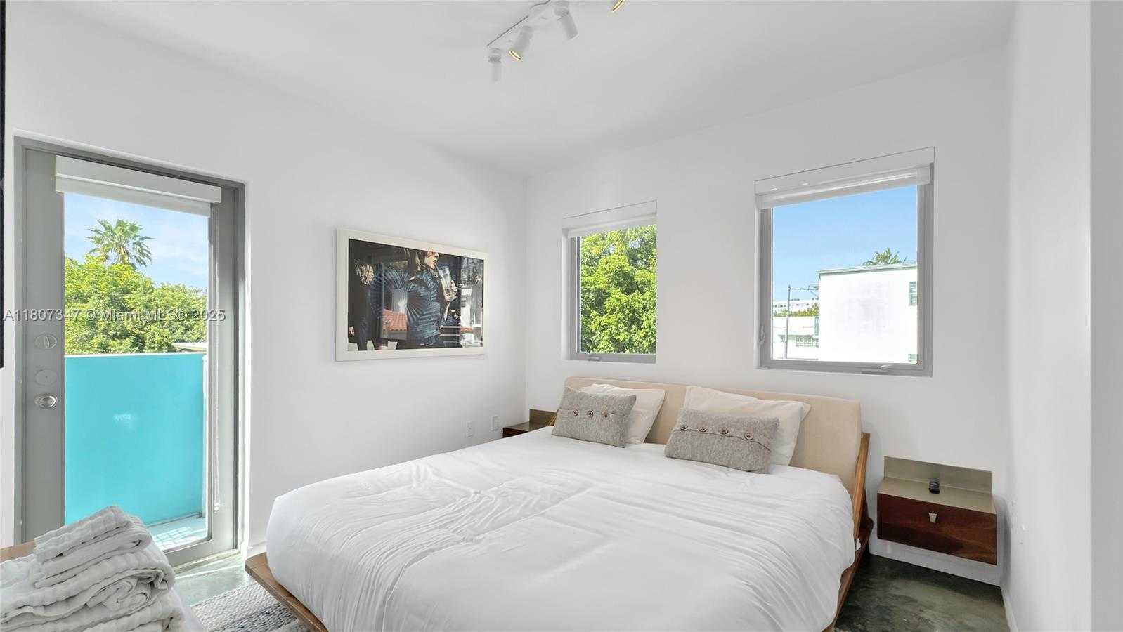 Small Image of 734 MICHIGAN AVE #7, Miami Beach Number 23