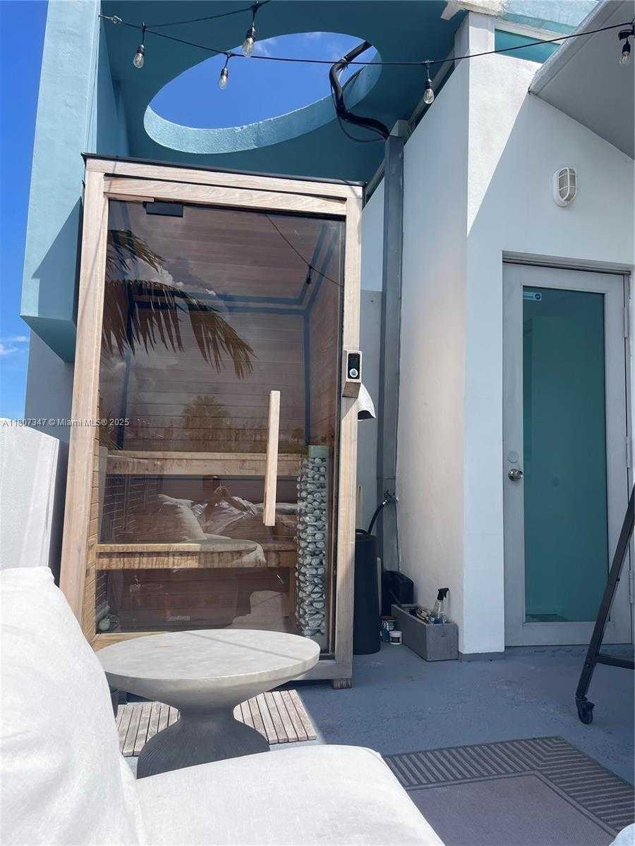 Small Image of 734 MICHIGAN AVE #7, Miami Beach Number 32