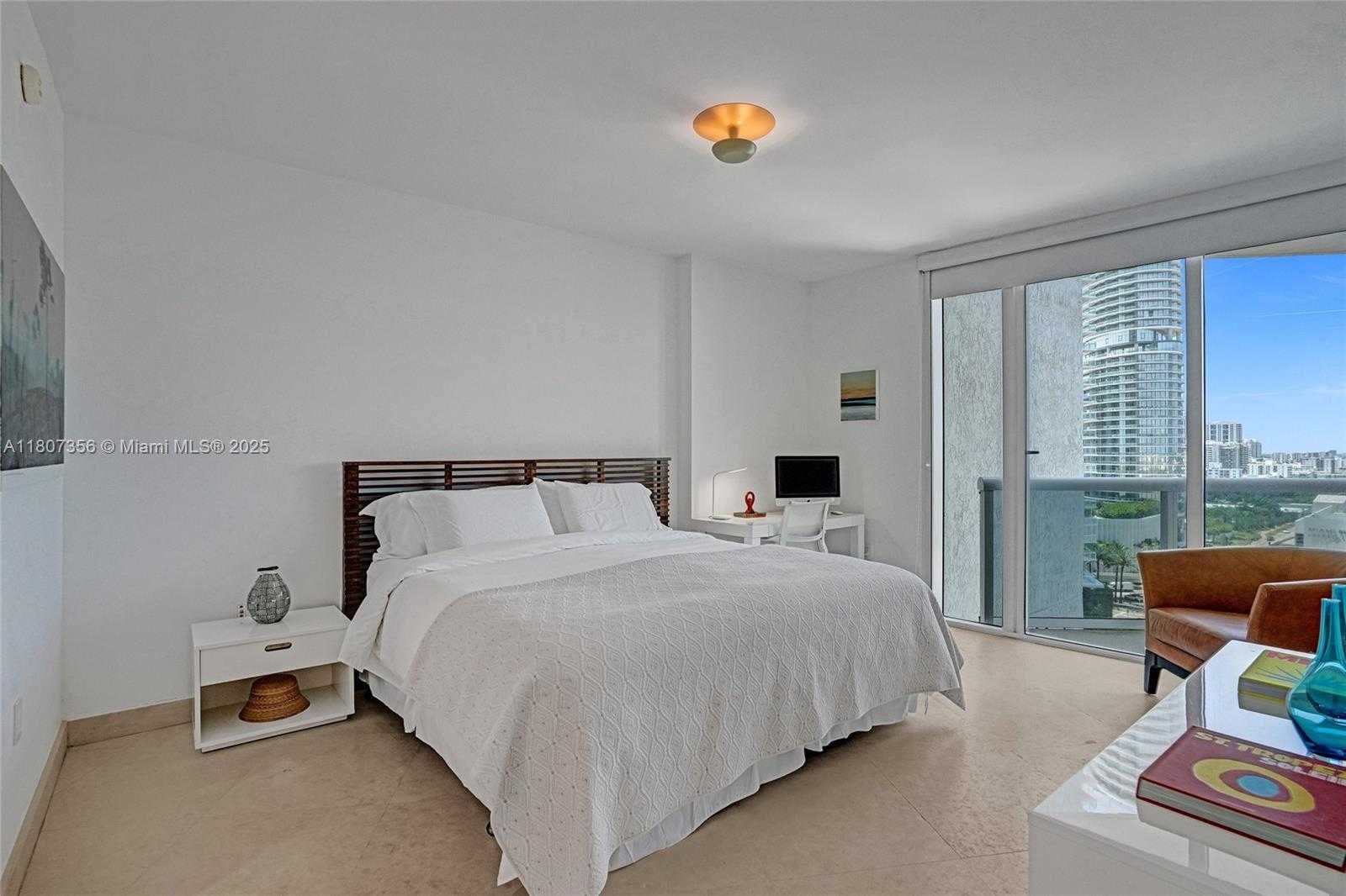 Small Image of 400 ALTON RD #1409, Miami Beach Number 19