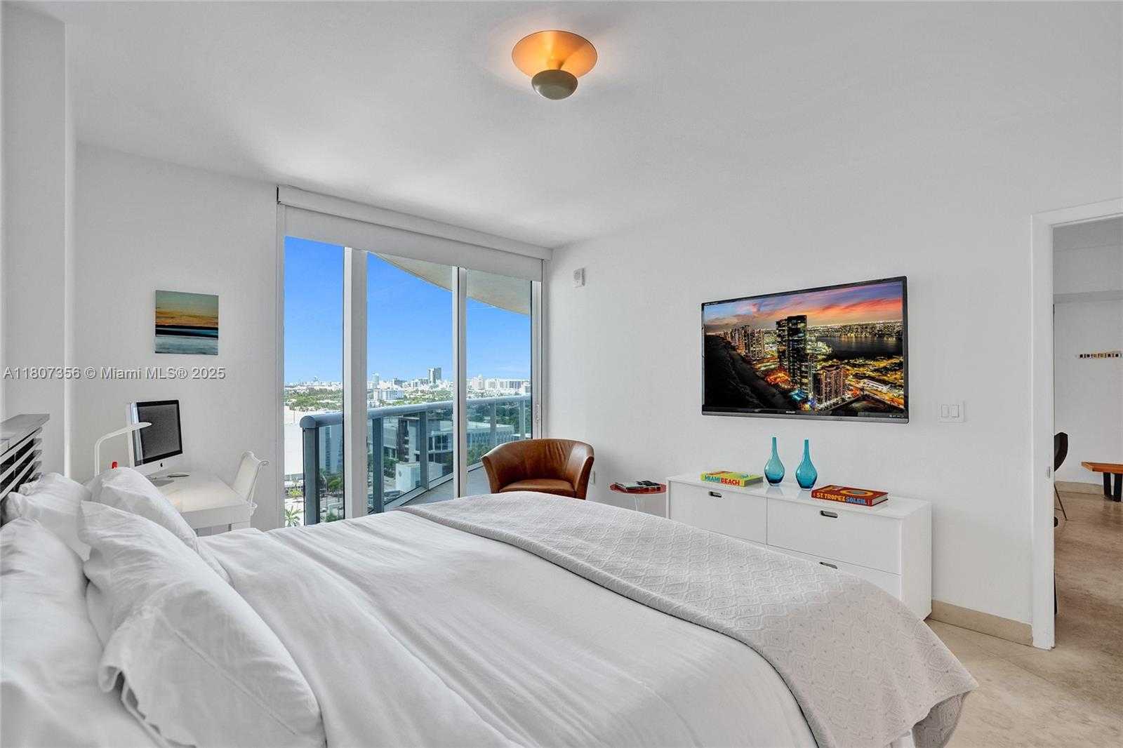 Small Image of 400 ALTON RD #1409, Miami Beach Number 20