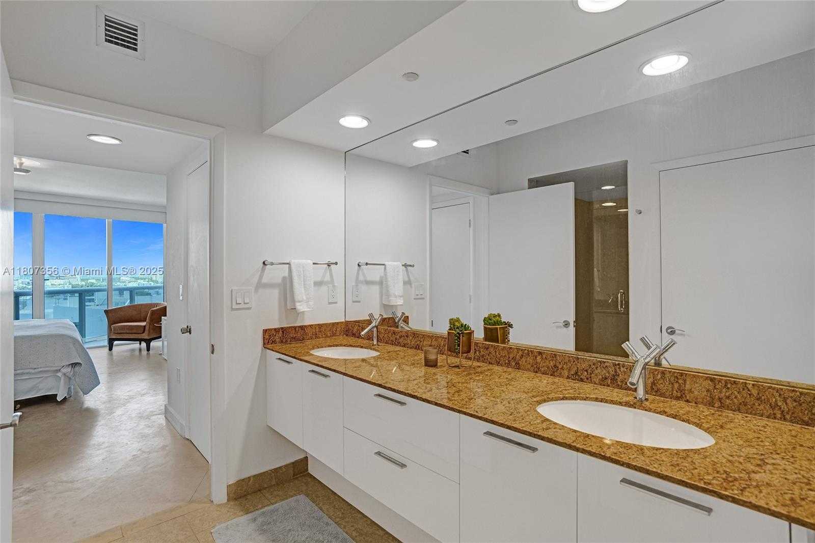 Small Image of 400 ALTON RD #1409, Miami Beach Number 25