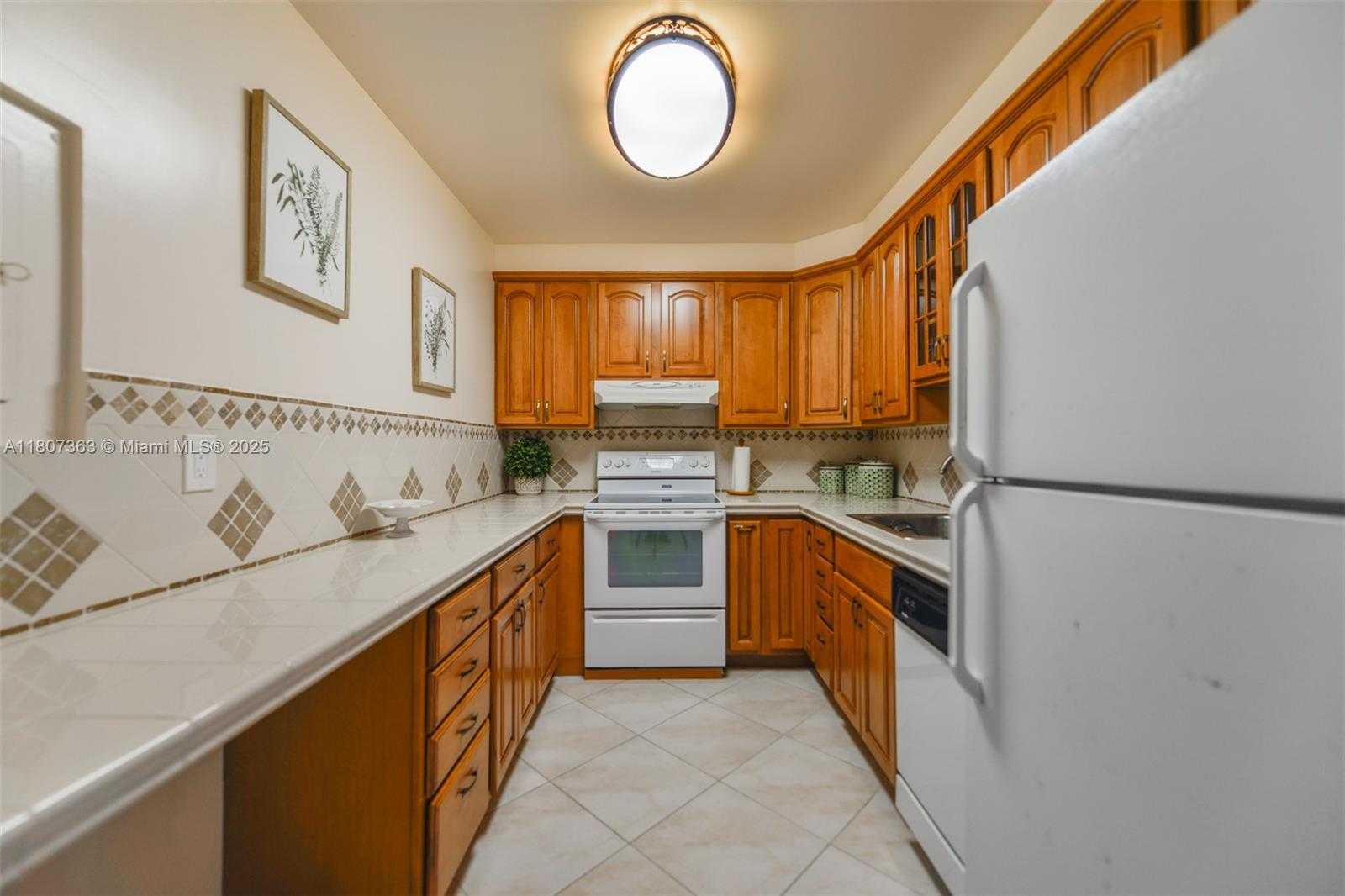 Small Image of 1950 SOUTH OCEAN DR #3L, Hallandale Beach Number 10