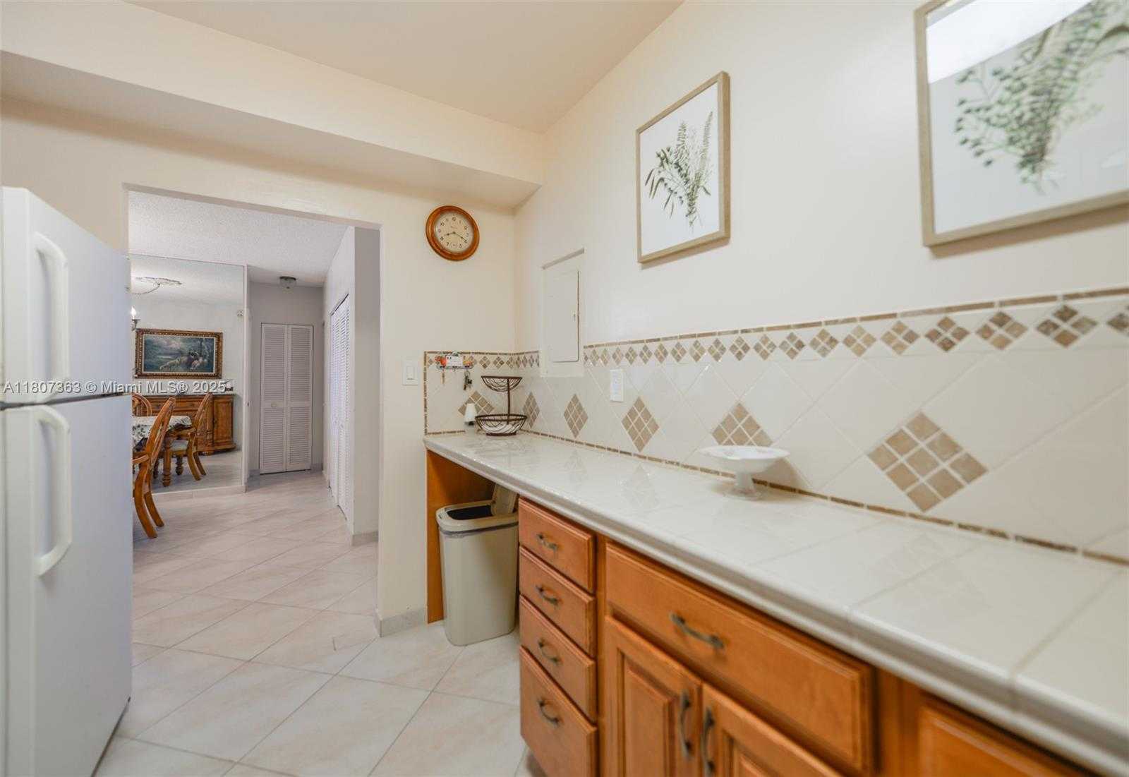 Small Image of 1950 SOUTH OCEAN DR #3L, Hallandale Beach Number 12