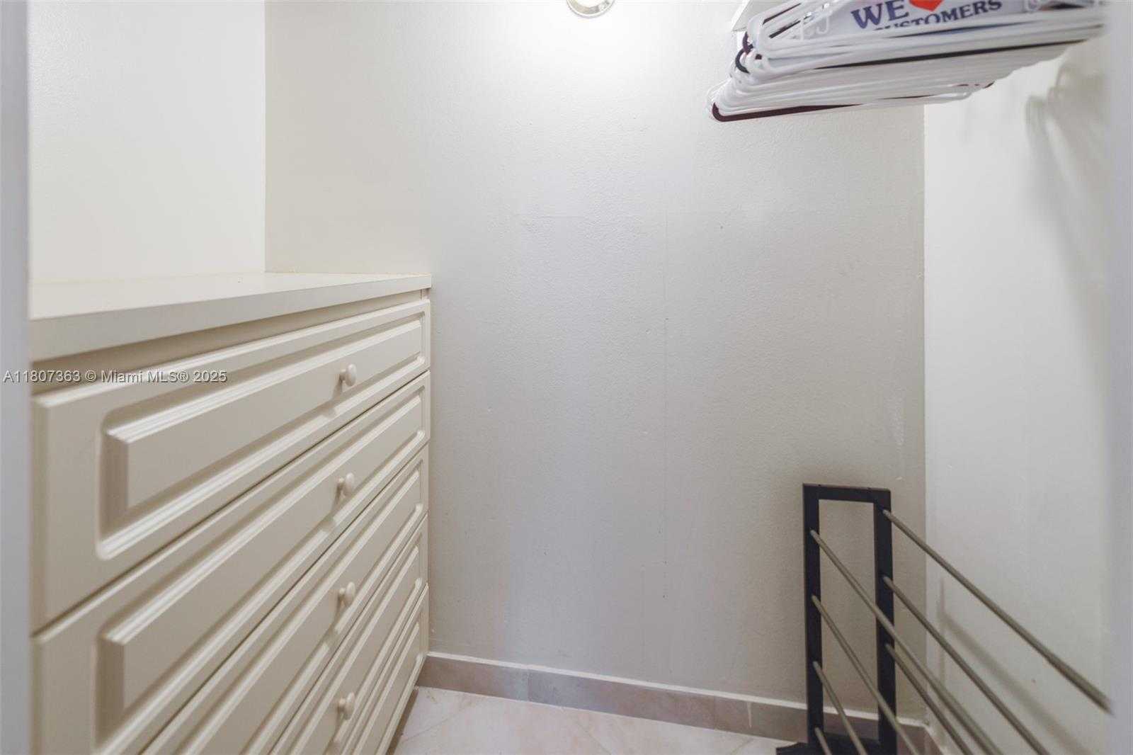 Small Image of 1950 SOUTH OCEAN DR #3L, Hallandale Beach Number 16