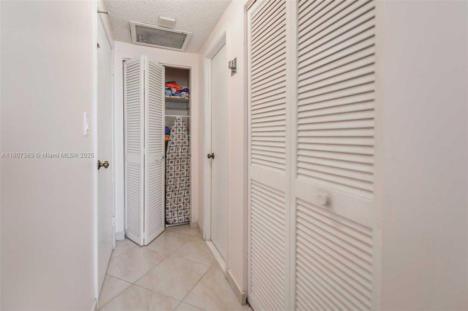 Small Image of 1950 SOUTH OCEAN DR #3L, Hallandale Beach Number 17