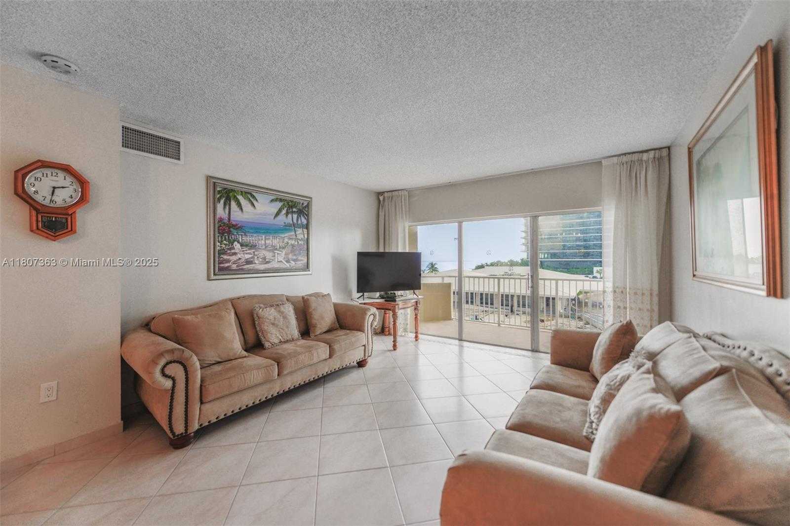 Small Image of 1950 SOUTH OCEAN DR #3L, Hallandale Beach Number 3